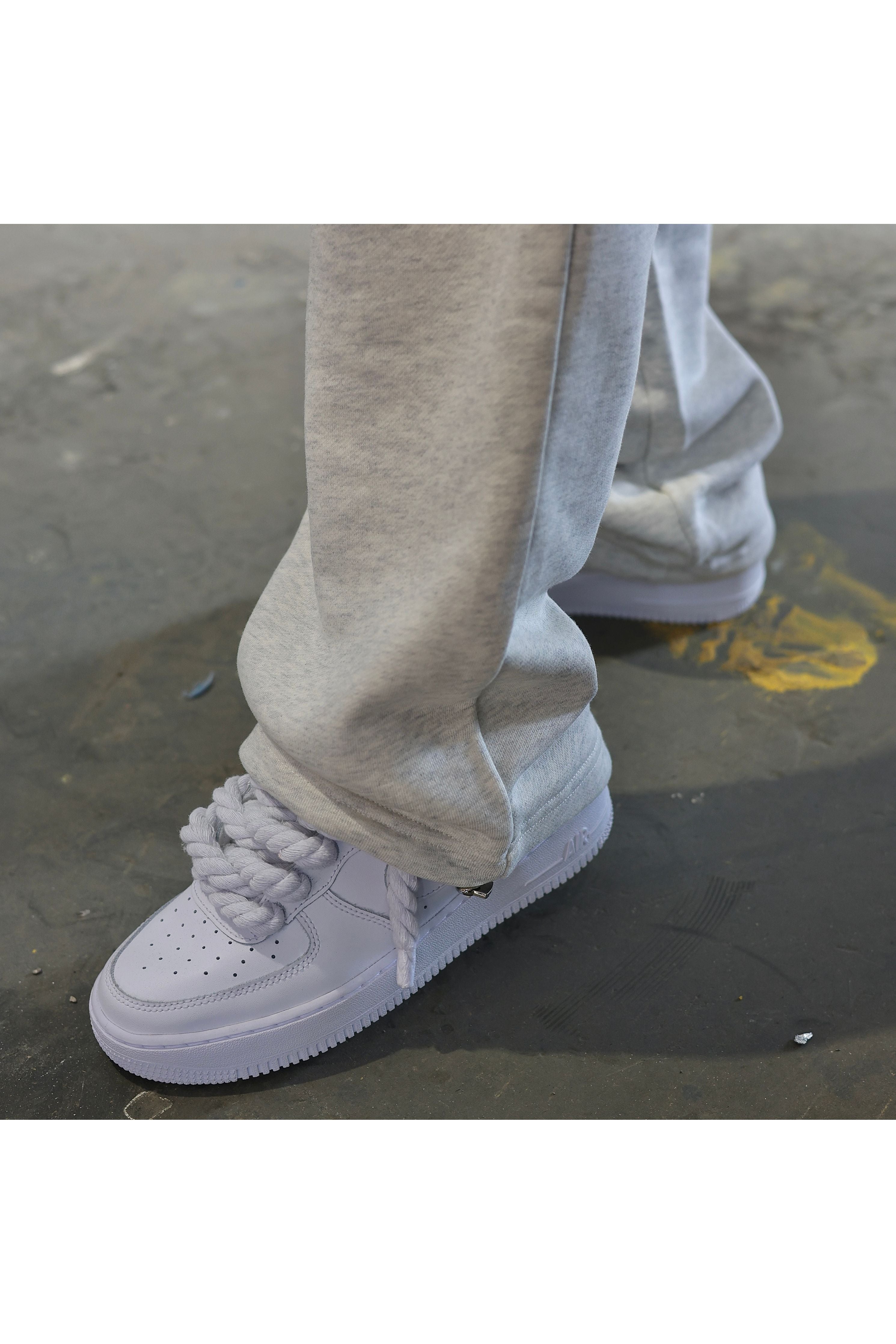 מכנסיים OS BUTTERFLY DRW עם רקמה - Butterfly Sneakers