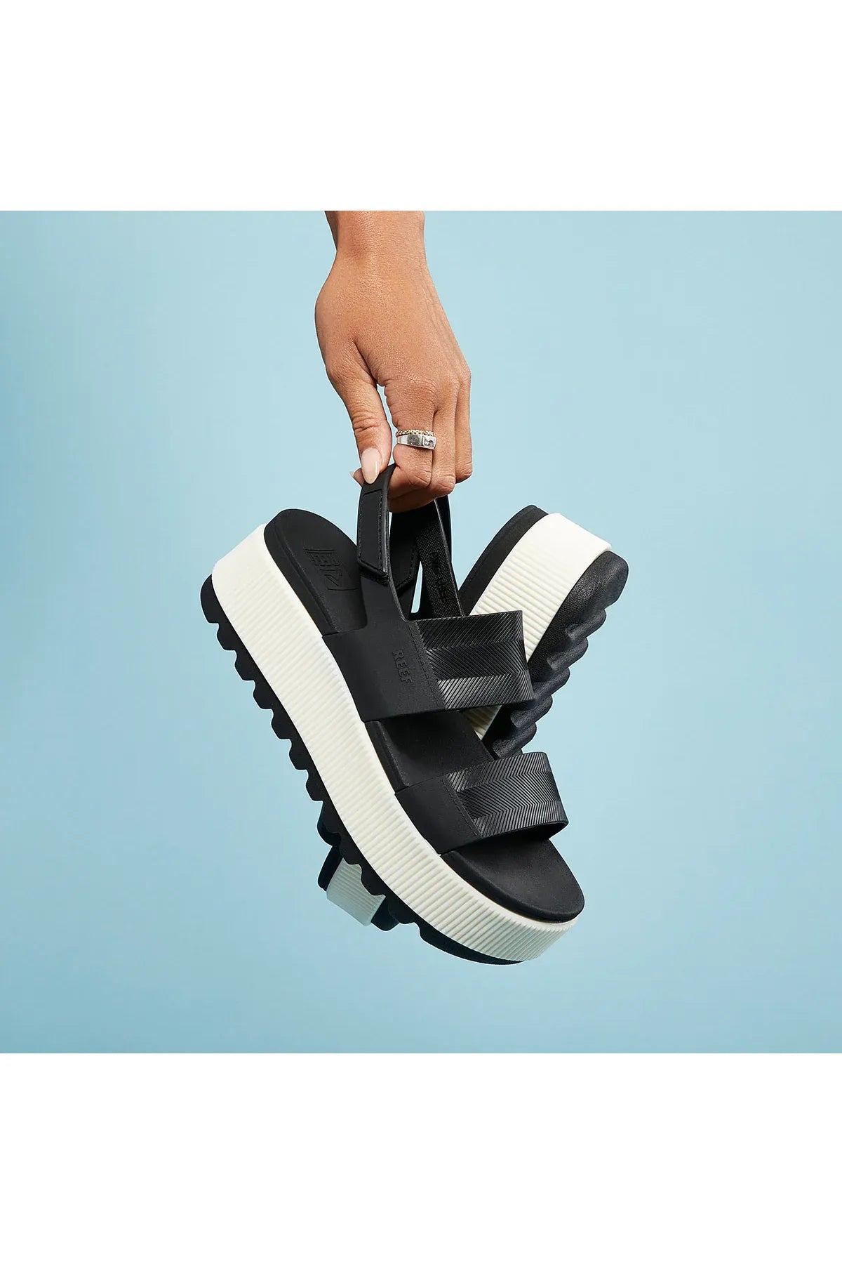 REEF BLACK VINTAGE סנדלי ריף לנשים - Butterfly Sneakers
