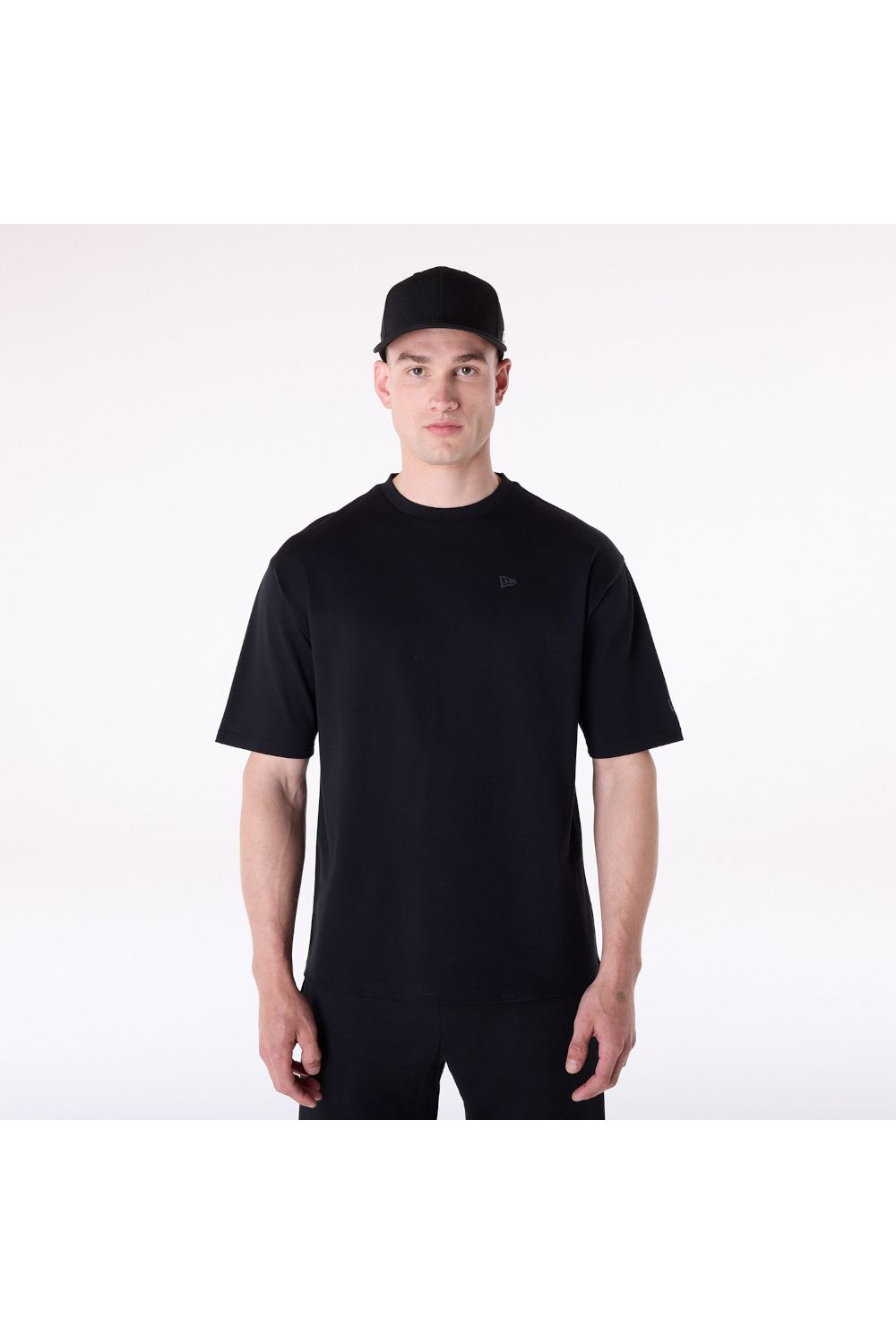 Black OS חולצת טי שרט שרוול קצר - Butterfly Sneakers