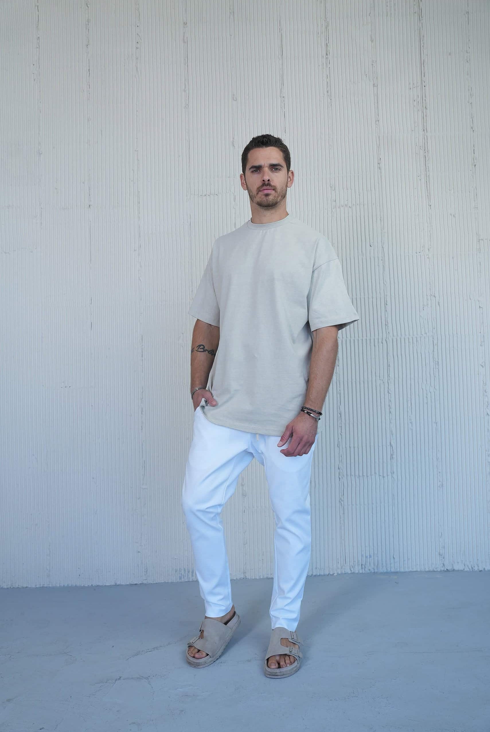 Classic T-Shirt Oversized - concrete gray - Butterfly Sneakers