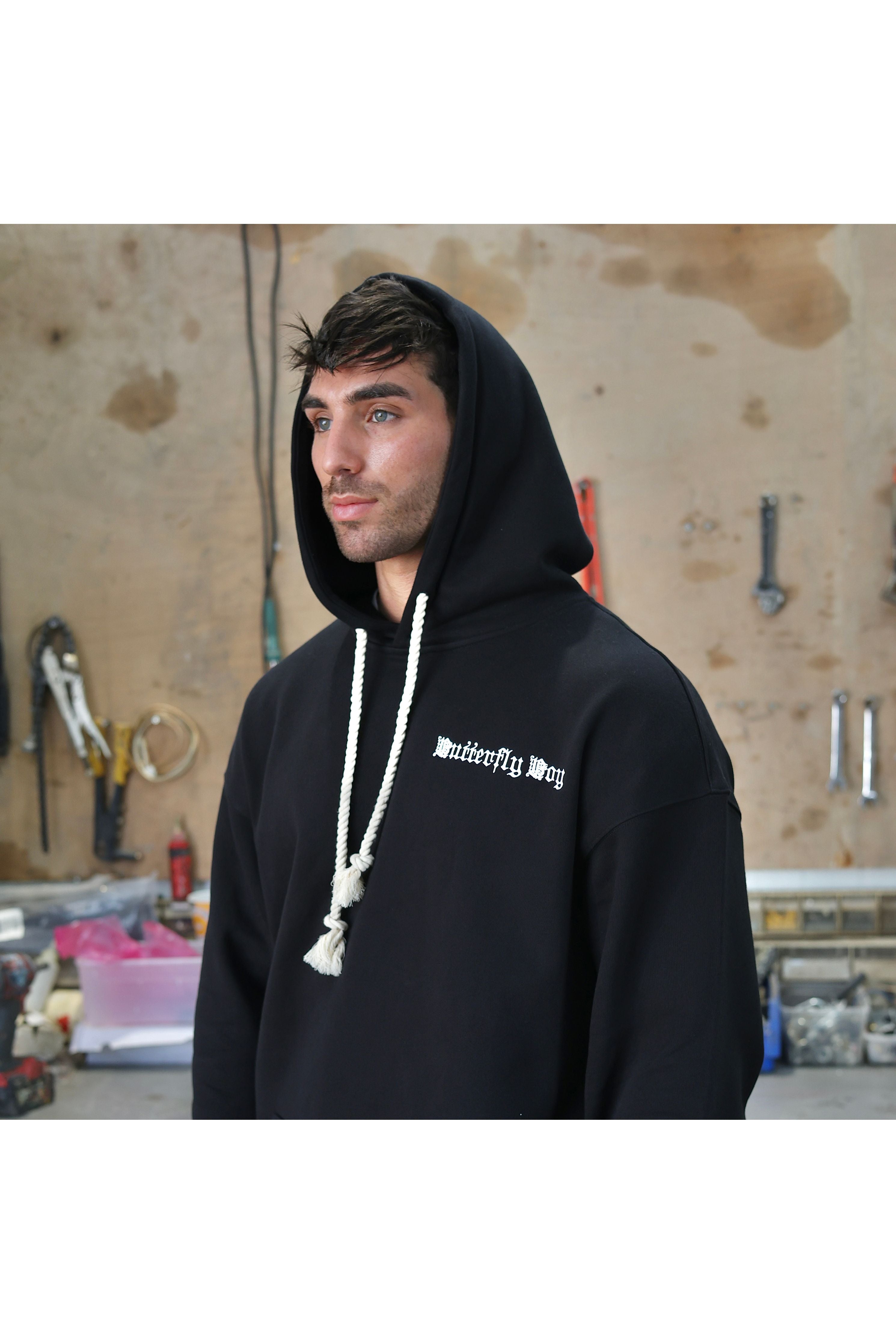 קפוצ'ון BUTTERFLY BLK עם רקמה - Butterfly Sneakers