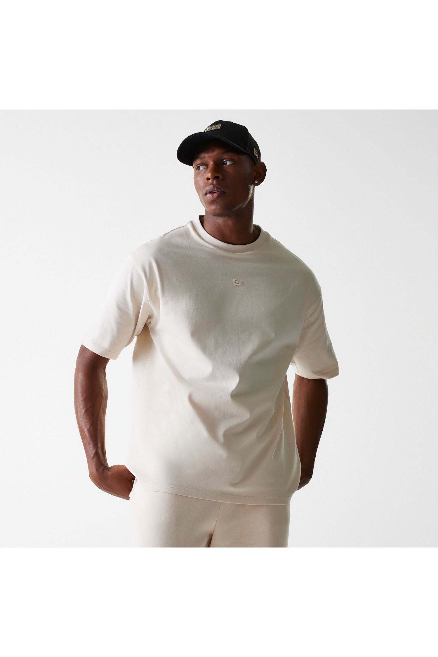 TECH TEE LTC חולצת טי שירט שרוול קצר - Butterfly Sneakers