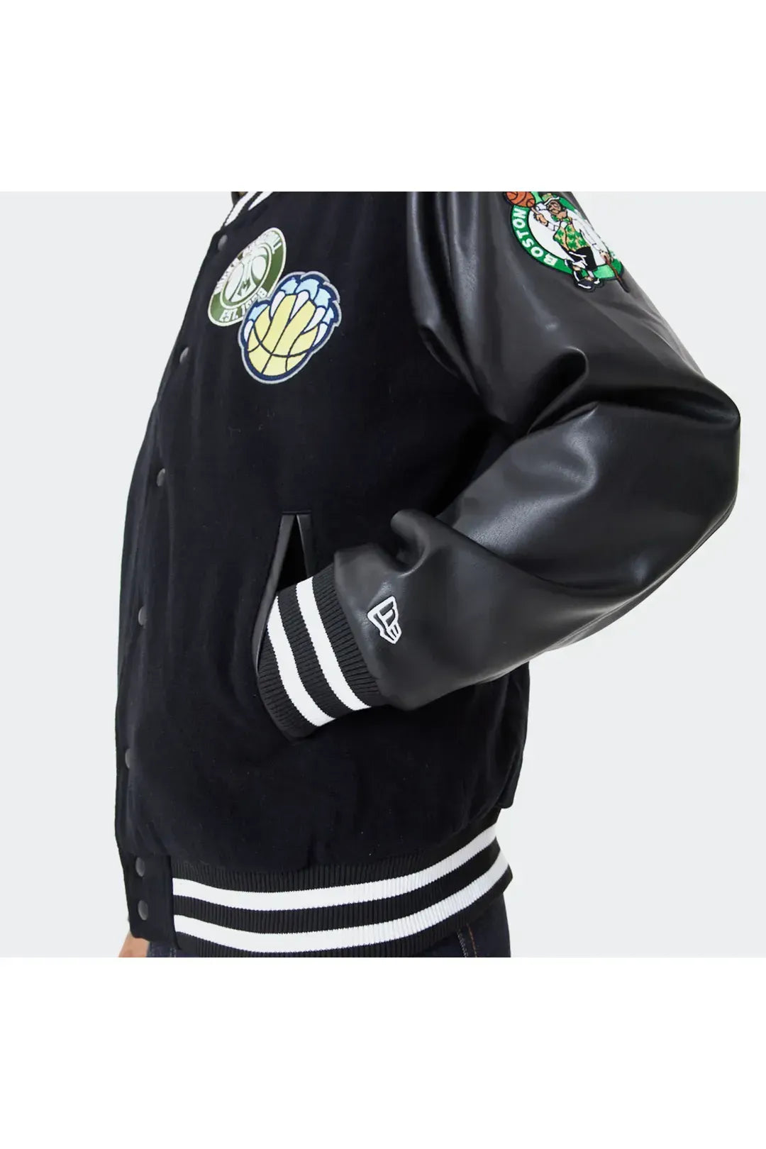 NBA BADGE VARSITY JACKET
New era - Butterfly Sneakers