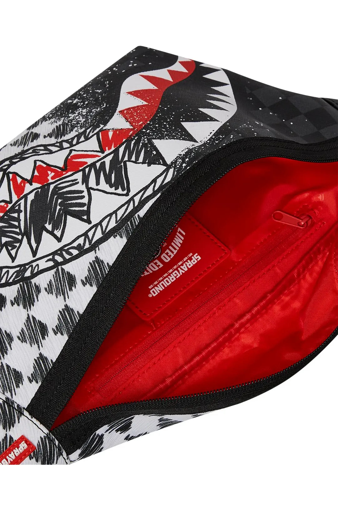 MIX AND MATCH פאוץ' - Butterfly Sneakers