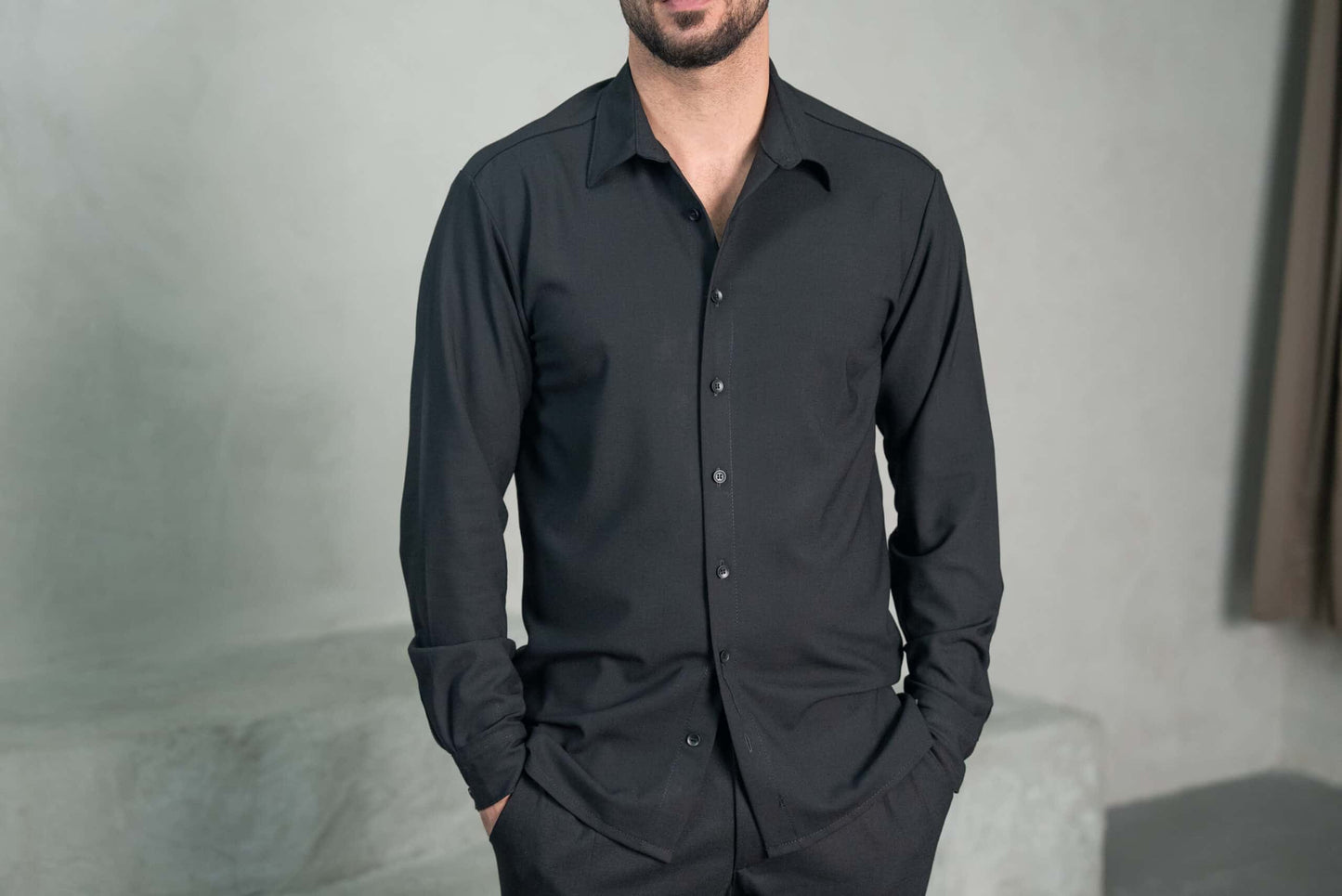 מכופתרת שחור בד מקסמרה