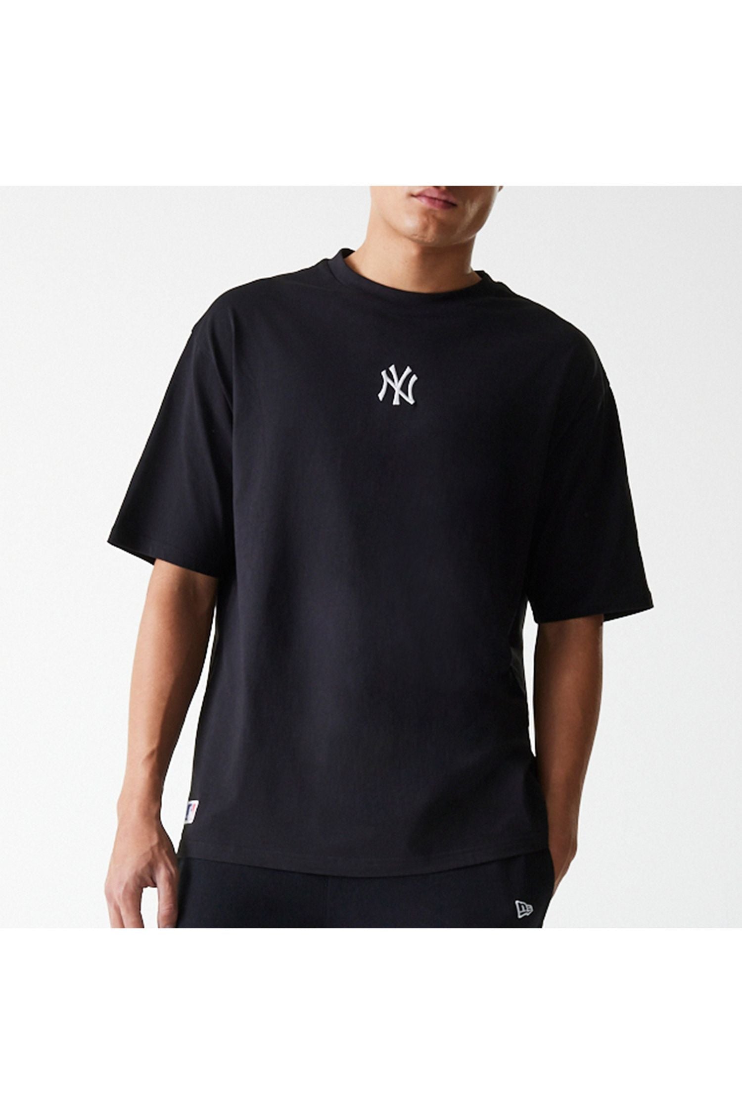 NOS MLB OS TEE BLK - Butterfly Sneakers