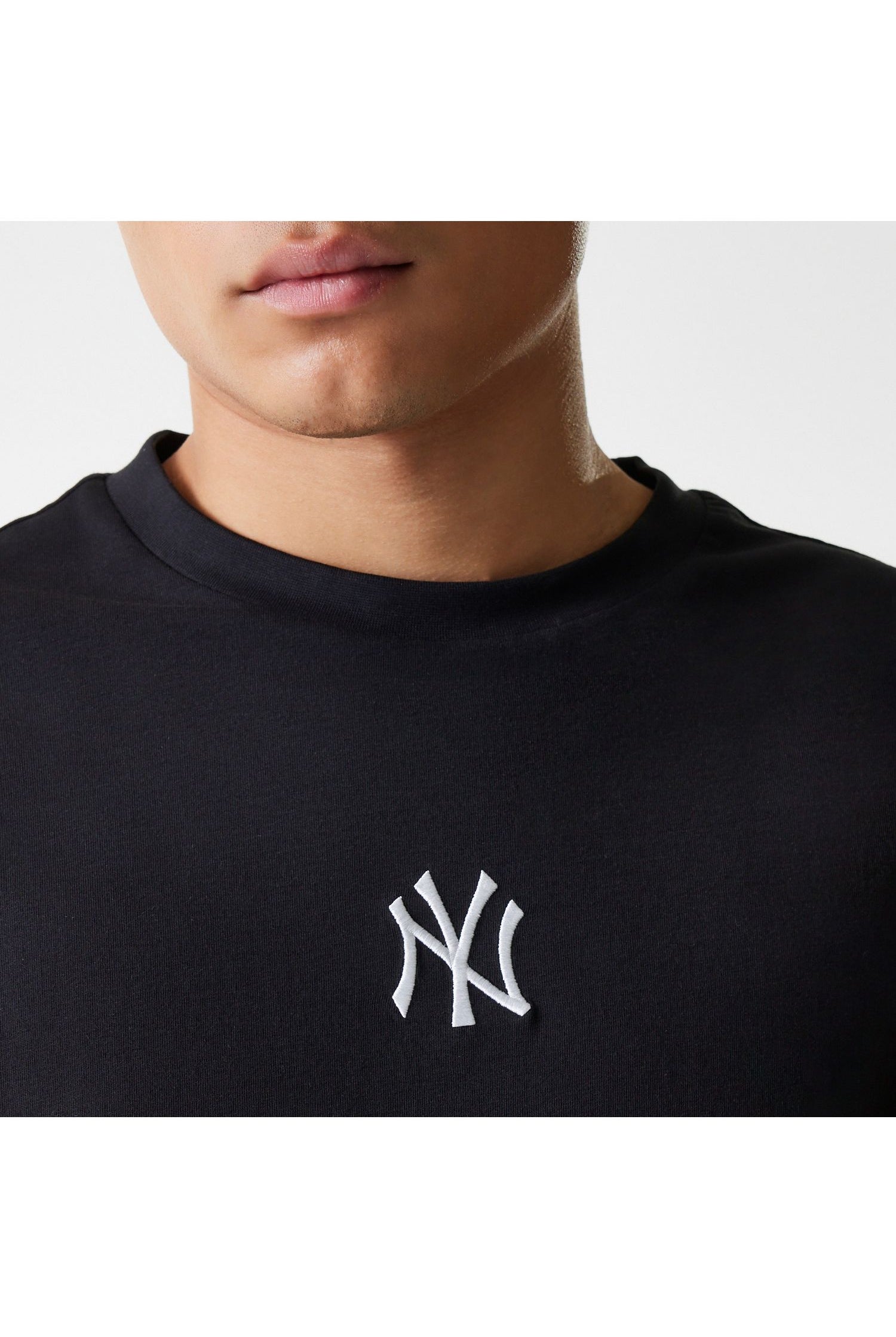 NOS MLB OS TEE BLK - Butterfly Sneakers