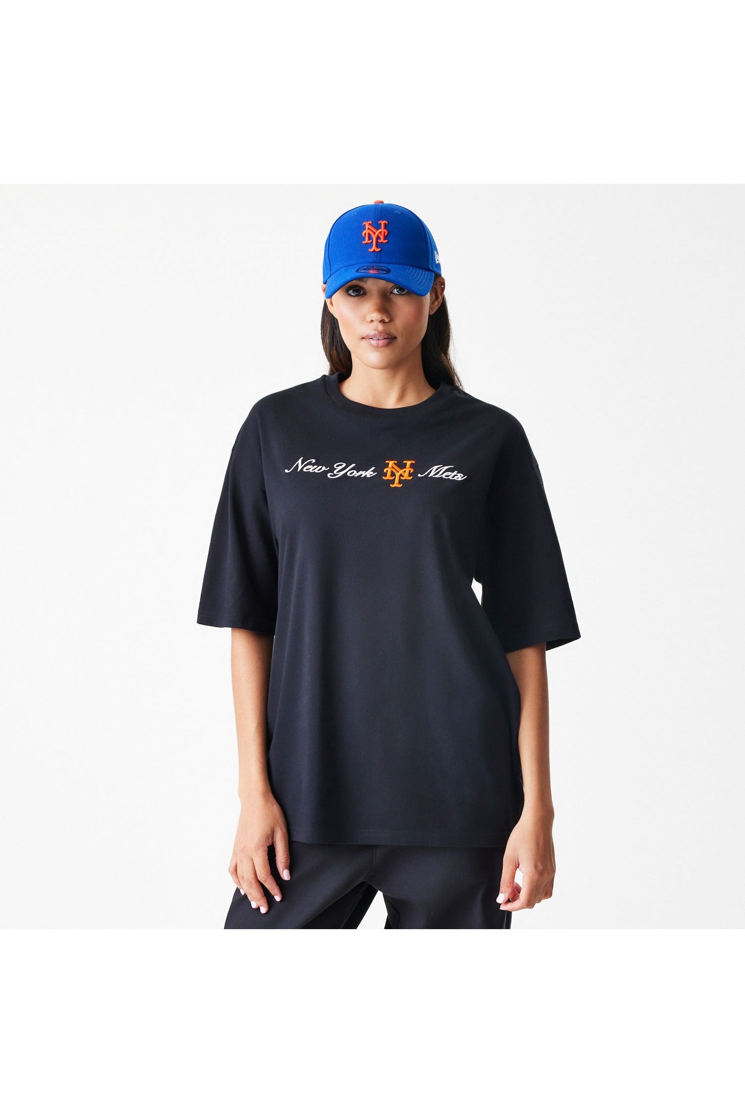 NE FLORAL OS TEE NEWERA BLK - Butterfly Sneakers