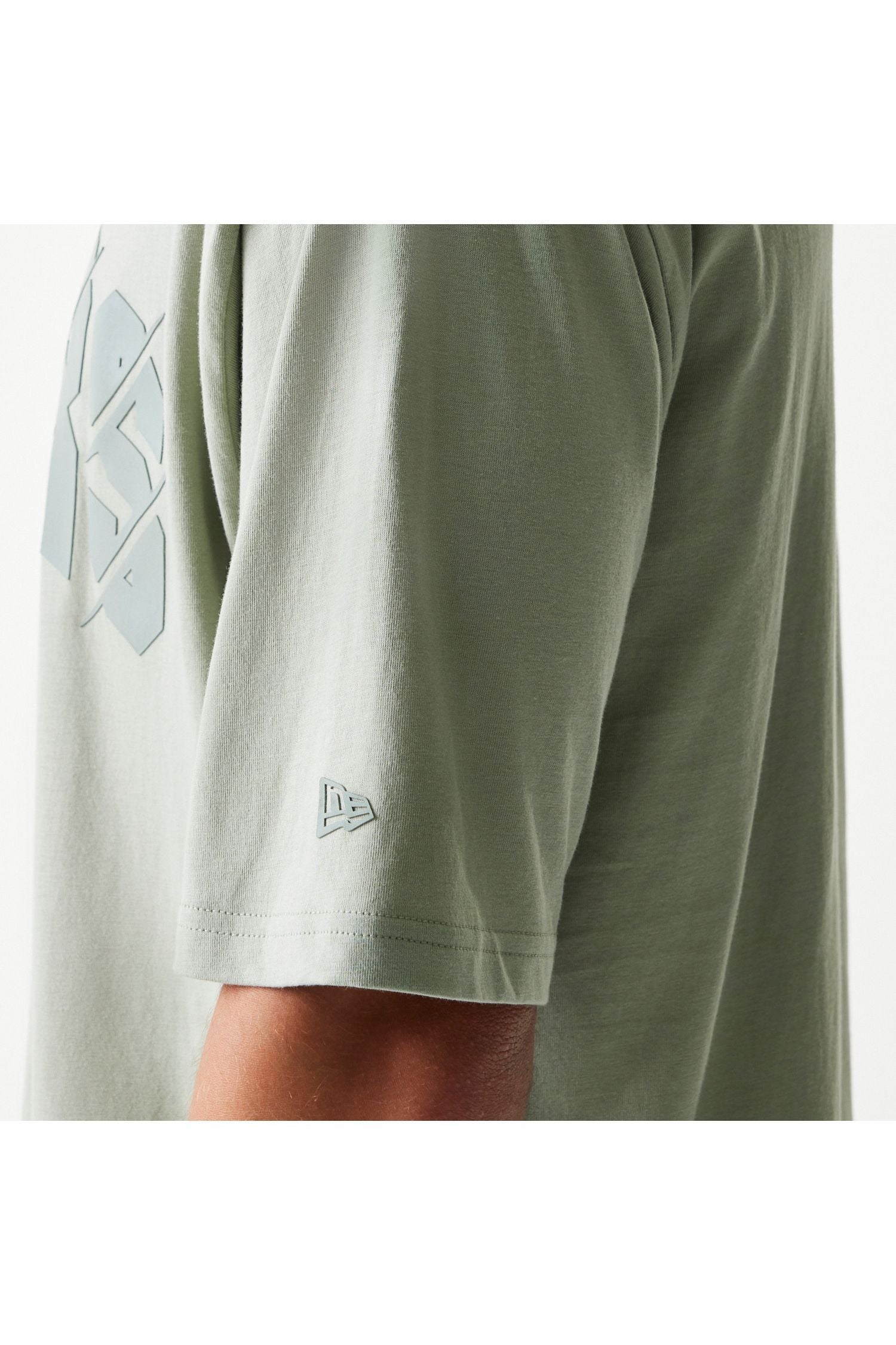 NBA CORE PLUS HD OS TEE LOSLAK חולצת טי שרט אוברסייז שרוול קצר - Butterfly Sneakers