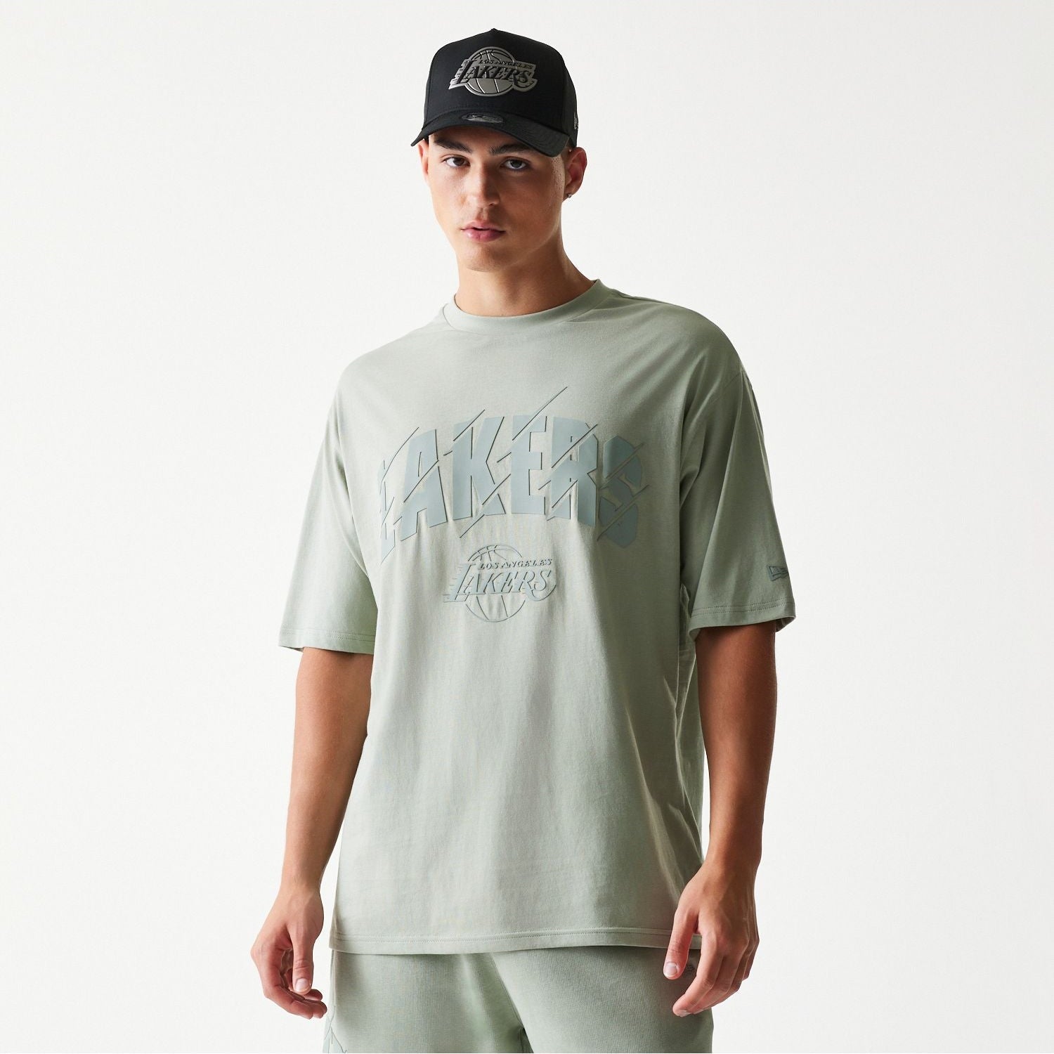 NBA CORE PLUS HD OS TEE LOSLAK חולצת טי שרט אוברסייז שרוול קצר - Butterfly Sneakers
