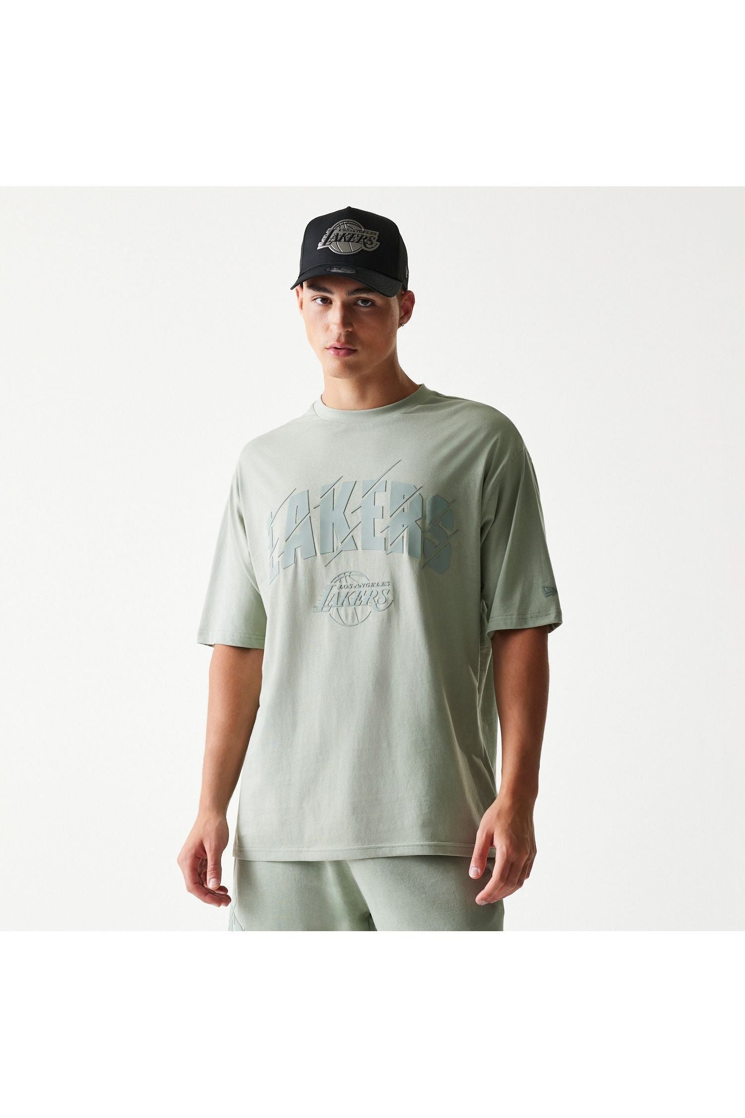 NBA CORE PLUS HD OS TEE LOSLAK חולצת טי שרט אוברסייז שרוול קצר - Butterfly Sneakers