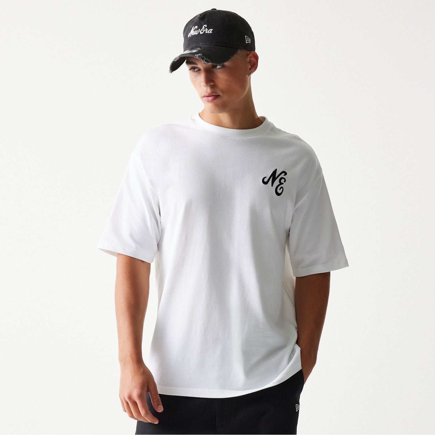 NE FLORAL GRPHC OS TEE NEWERA חולצת טי שרט אוברסייז שרוול קצר - Butterfly Sneakers