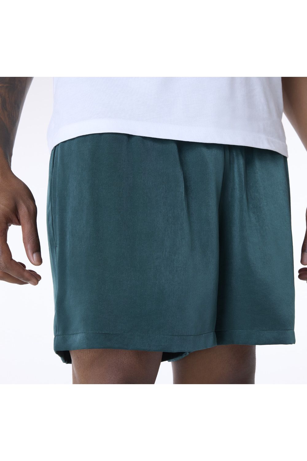 NE GREEN מכנסיים קצרים - Butterfly Sneakers