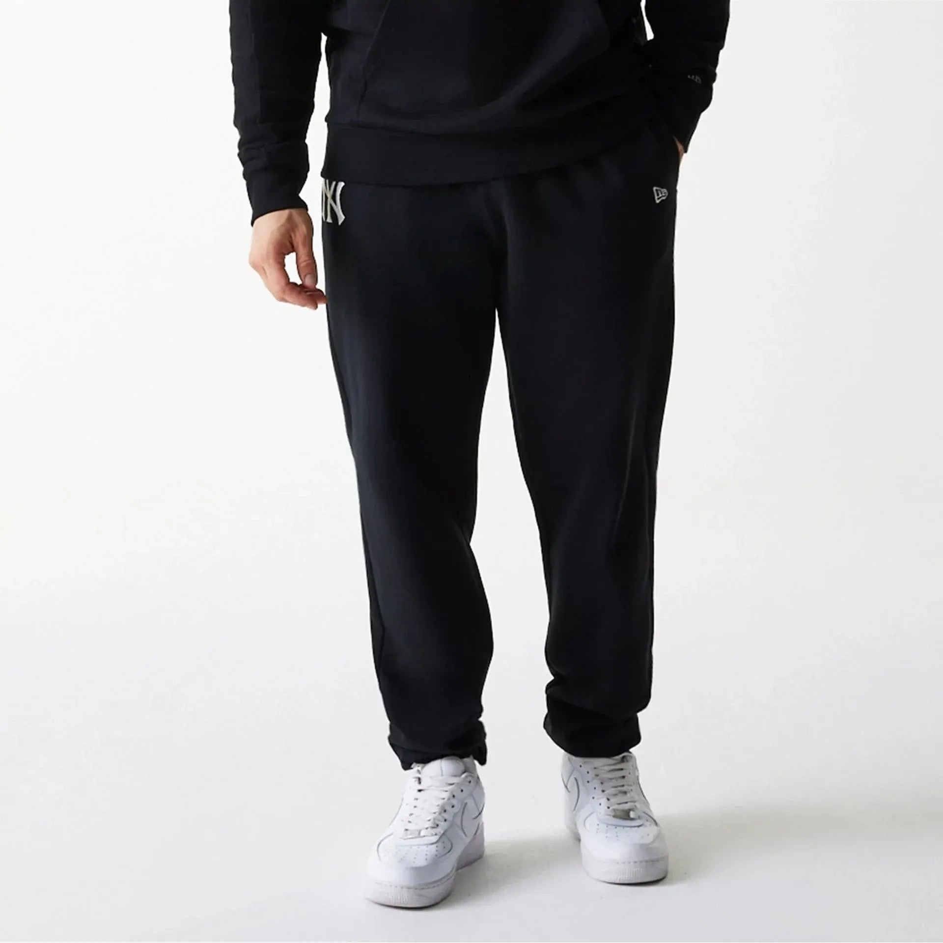 MLB HERITAGE BLK מכנסי ג'וגרס - Butterfly Sneakers
