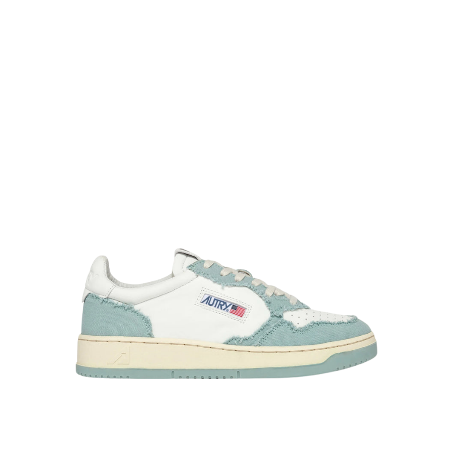 WHITE & LIGHT BLUE סניקרס