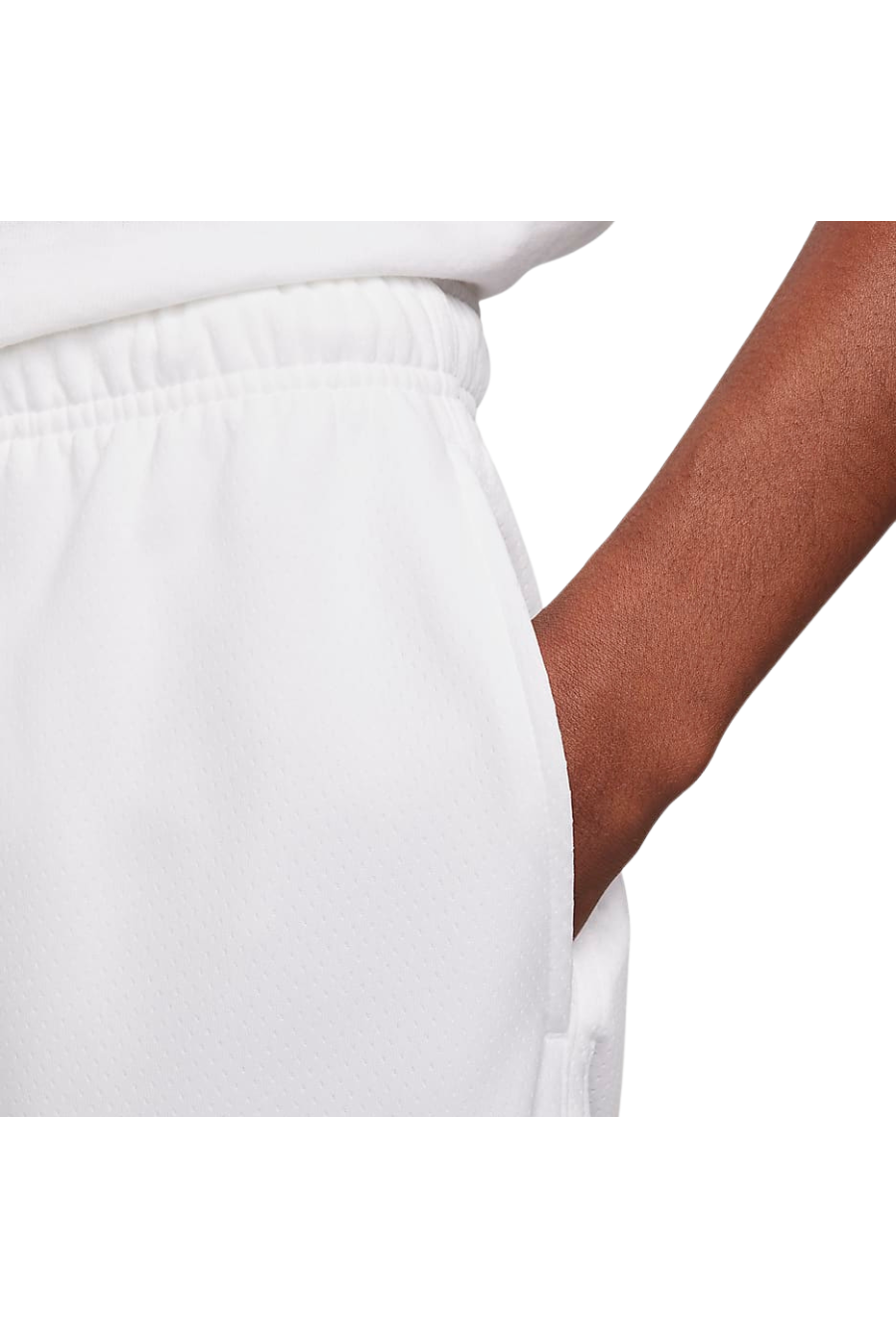 Nike Club
Men's Mesh Flow Shorts - Butterfly Sneakers