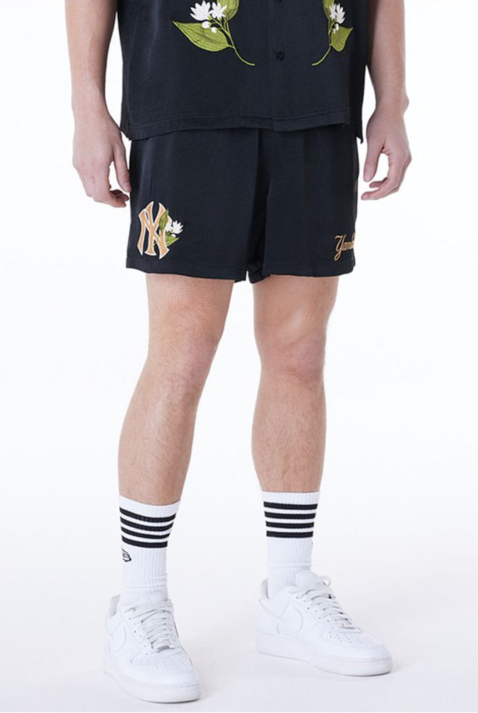 NY Yankees מכנסיים קצרים - Butterfly Sneakers