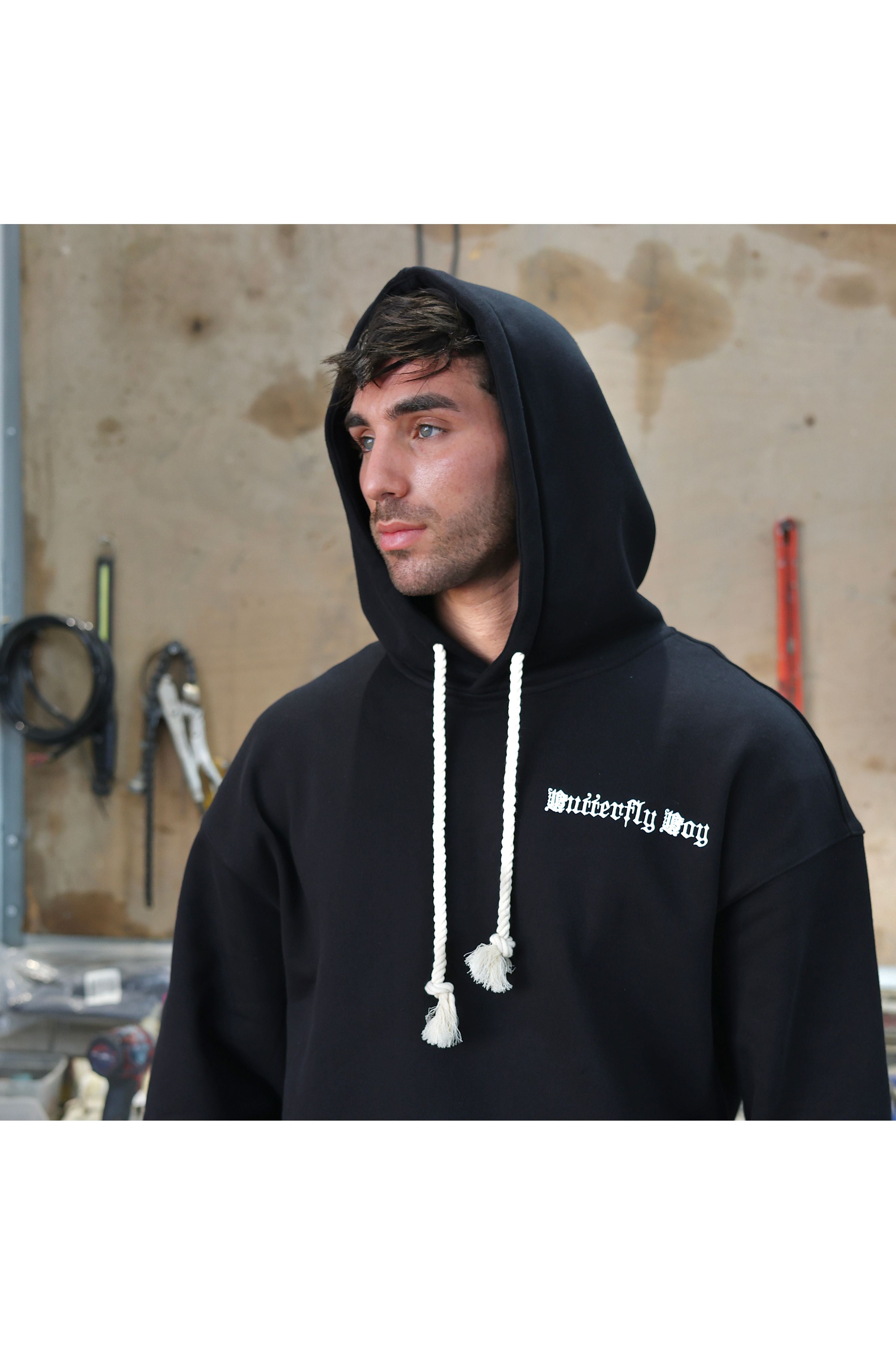 קפוצ'ון BUTTERFLY BLK עם רקמה - Butterfly Sneakers