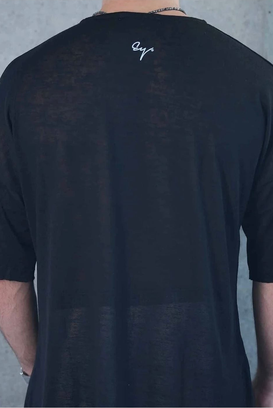 LINEN T SHIRT - BLACK - Butterfly Sneakers