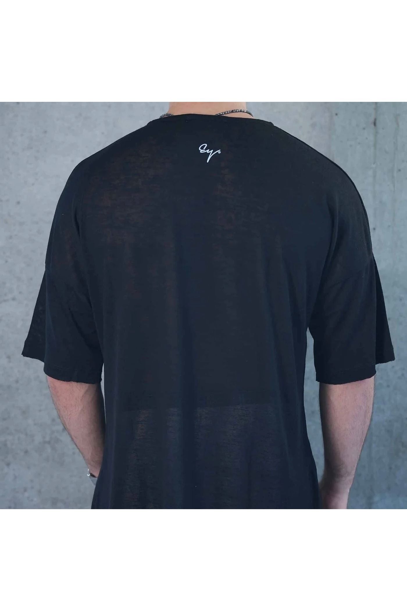LINEN T SHIRT - BLACK - Butterfly Sneakers