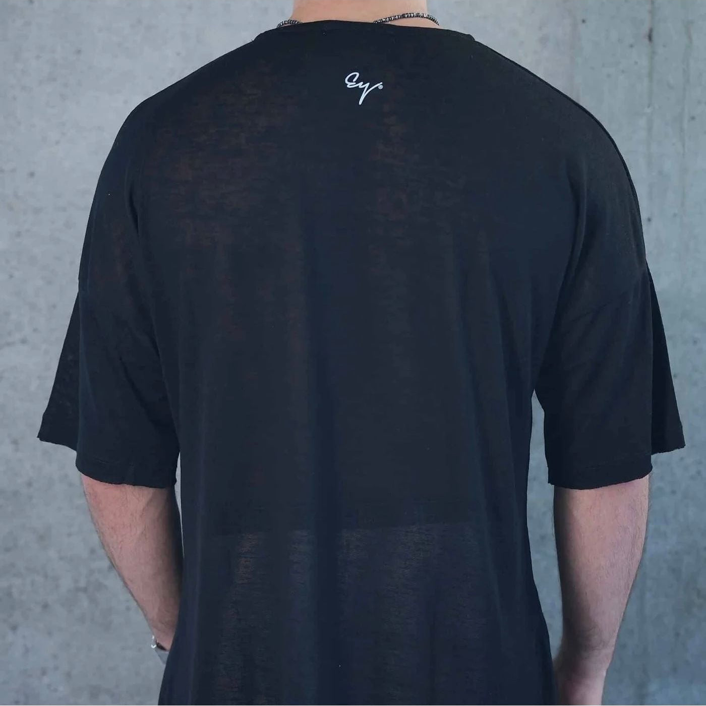 LINEN T SHIRT - BLACK - Butterfly Sneakers