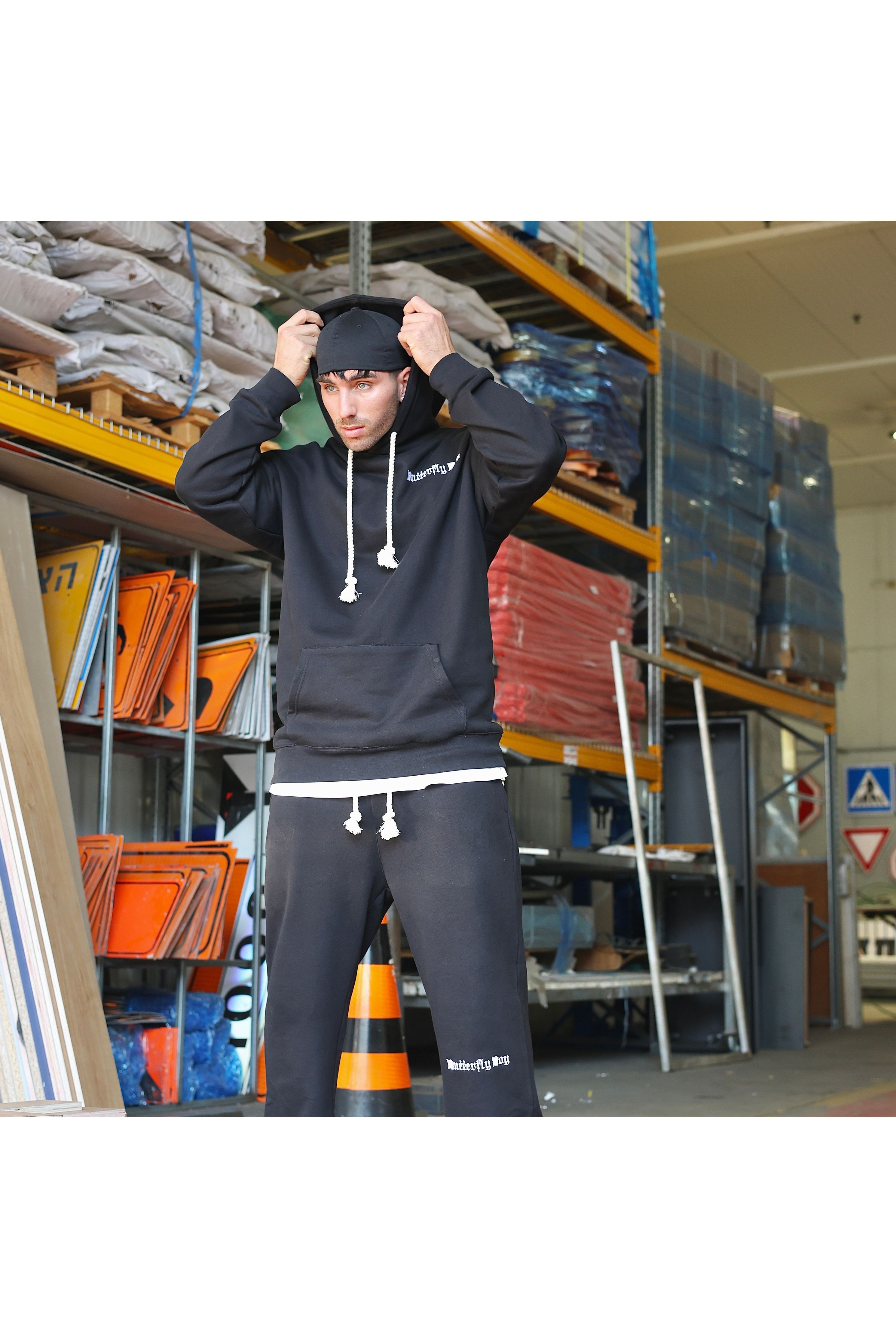 קפוצ'ון BUTTERFLY BLK עם רקמה - Butterfly Sneakers