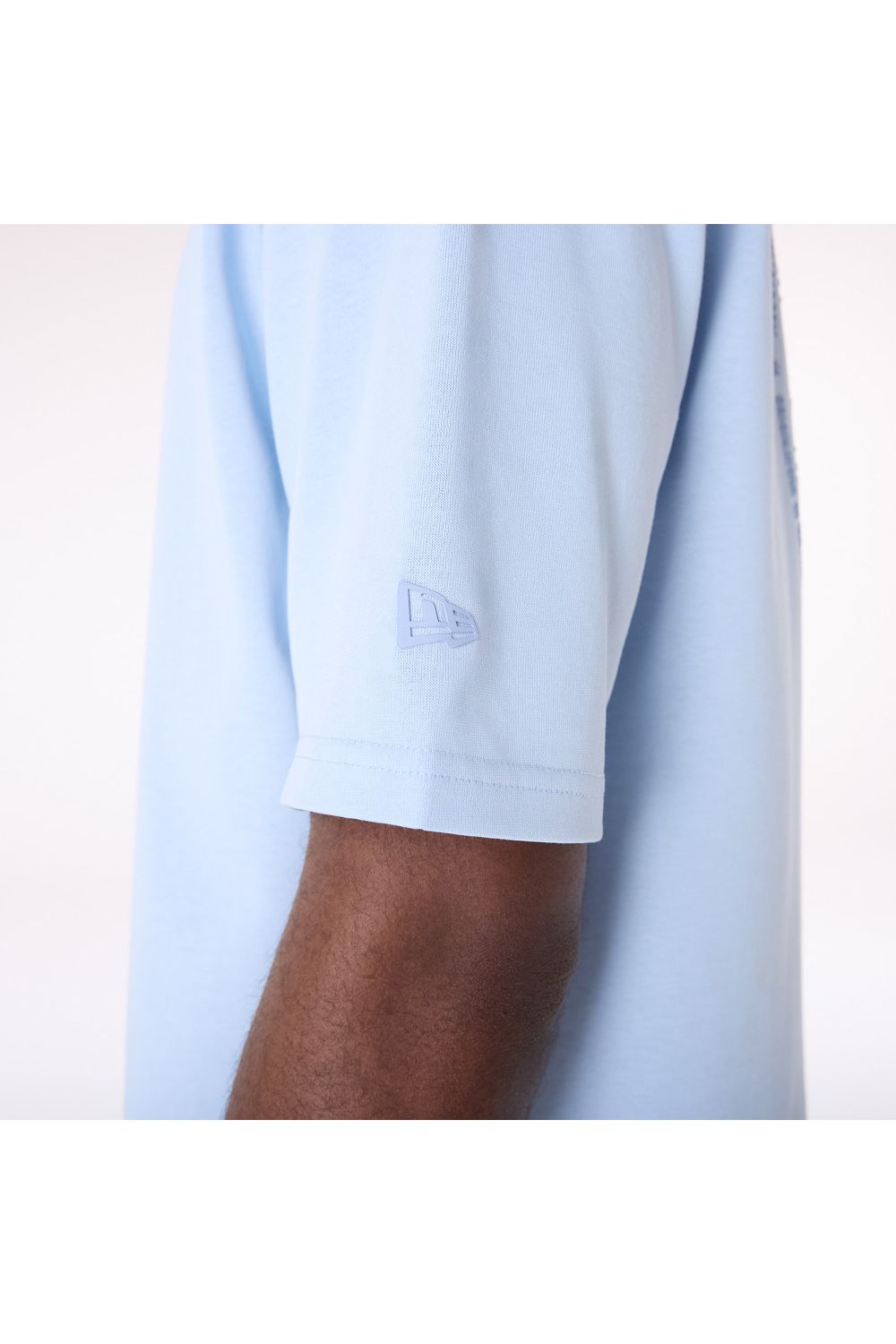 Pastel Blue OS חולצת טי שרט שרוול קצר - Butterfly Sneakers