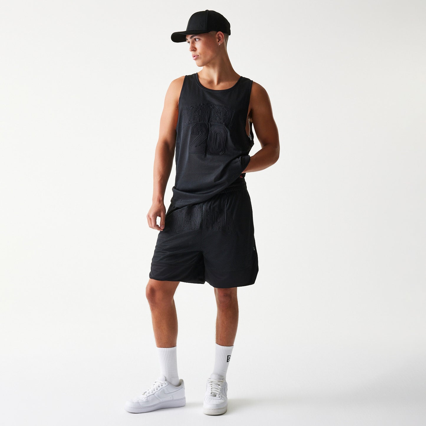 MESH SHORTS BLK מכנסיים קצרים