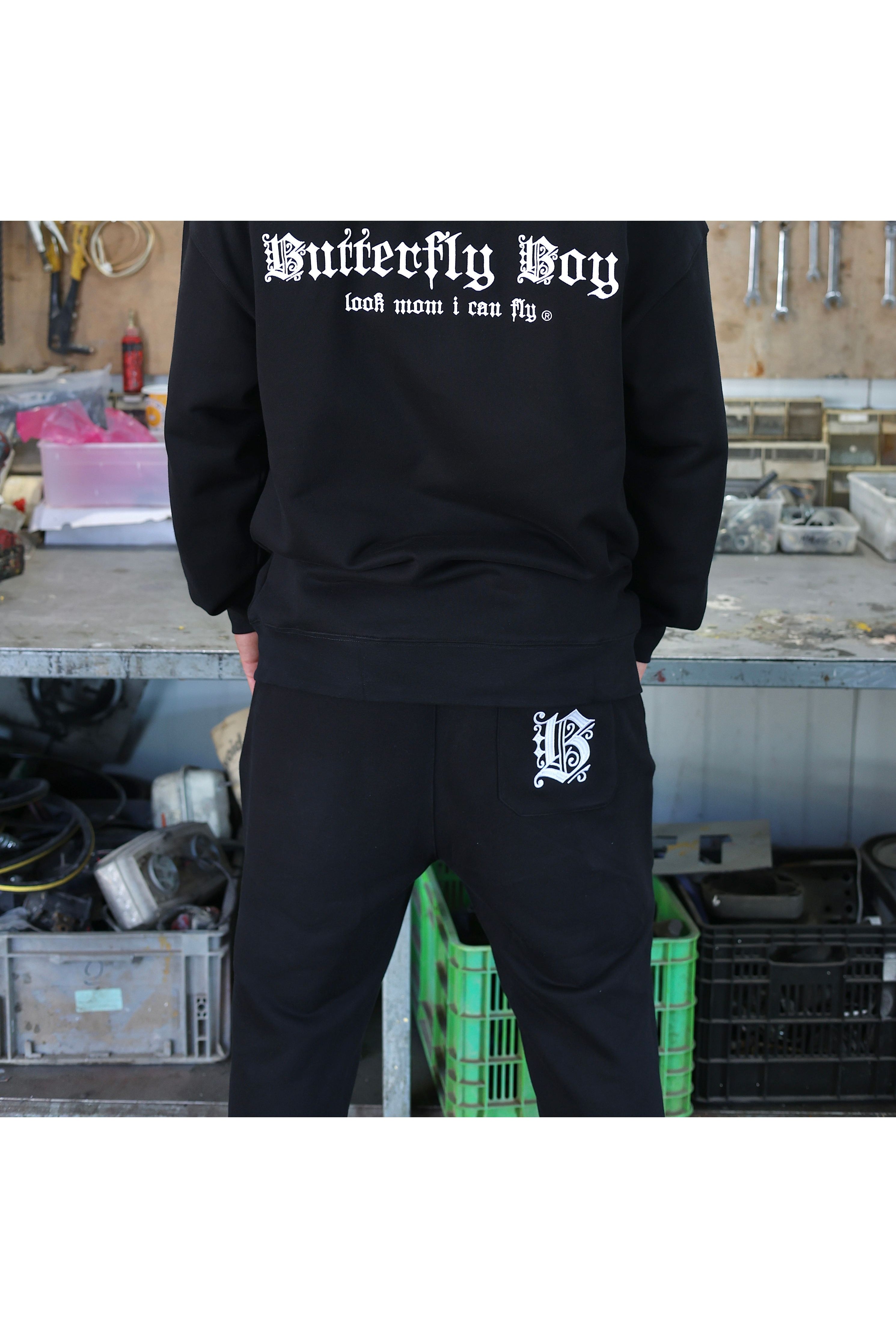 מכנסיים OS BUTTERFLY BLK עם רקמה - Butterfly Sneakers