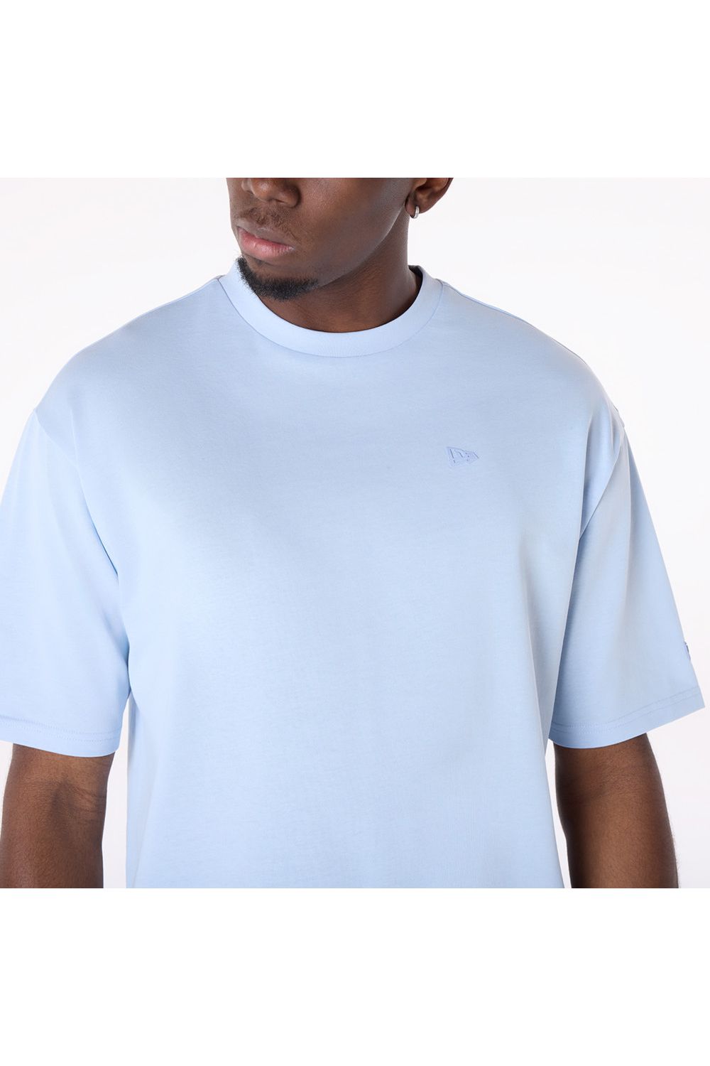 Pastel Blue OS חולצת טי שרט שרוול קצר - Butterfly Sneakers