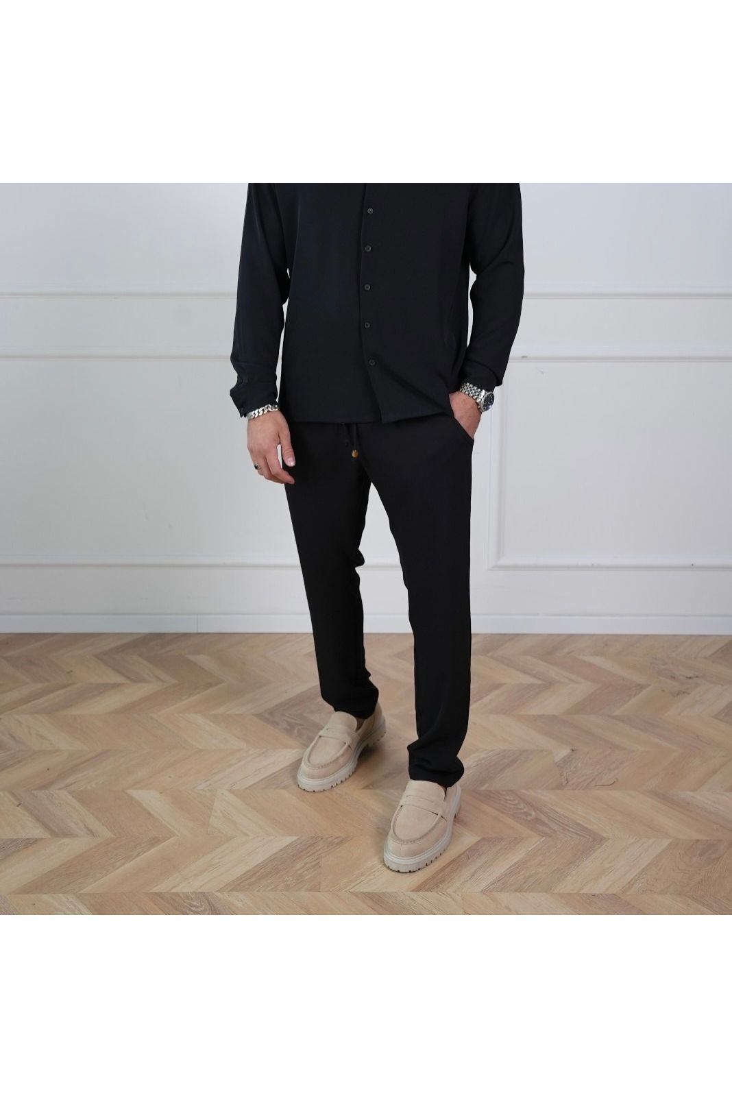 Elegant New York Pants - Black - Butterfly Sneakers