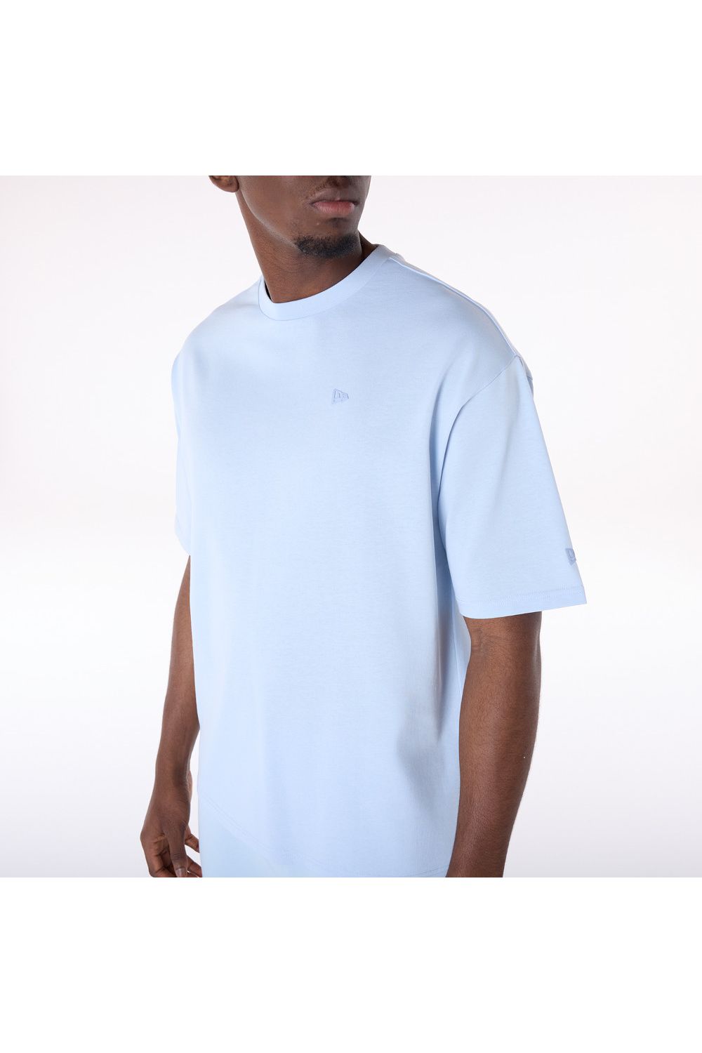 Pastel Blue OS חולצת טי שרט שרוול קצר - Butterfly Sneakers