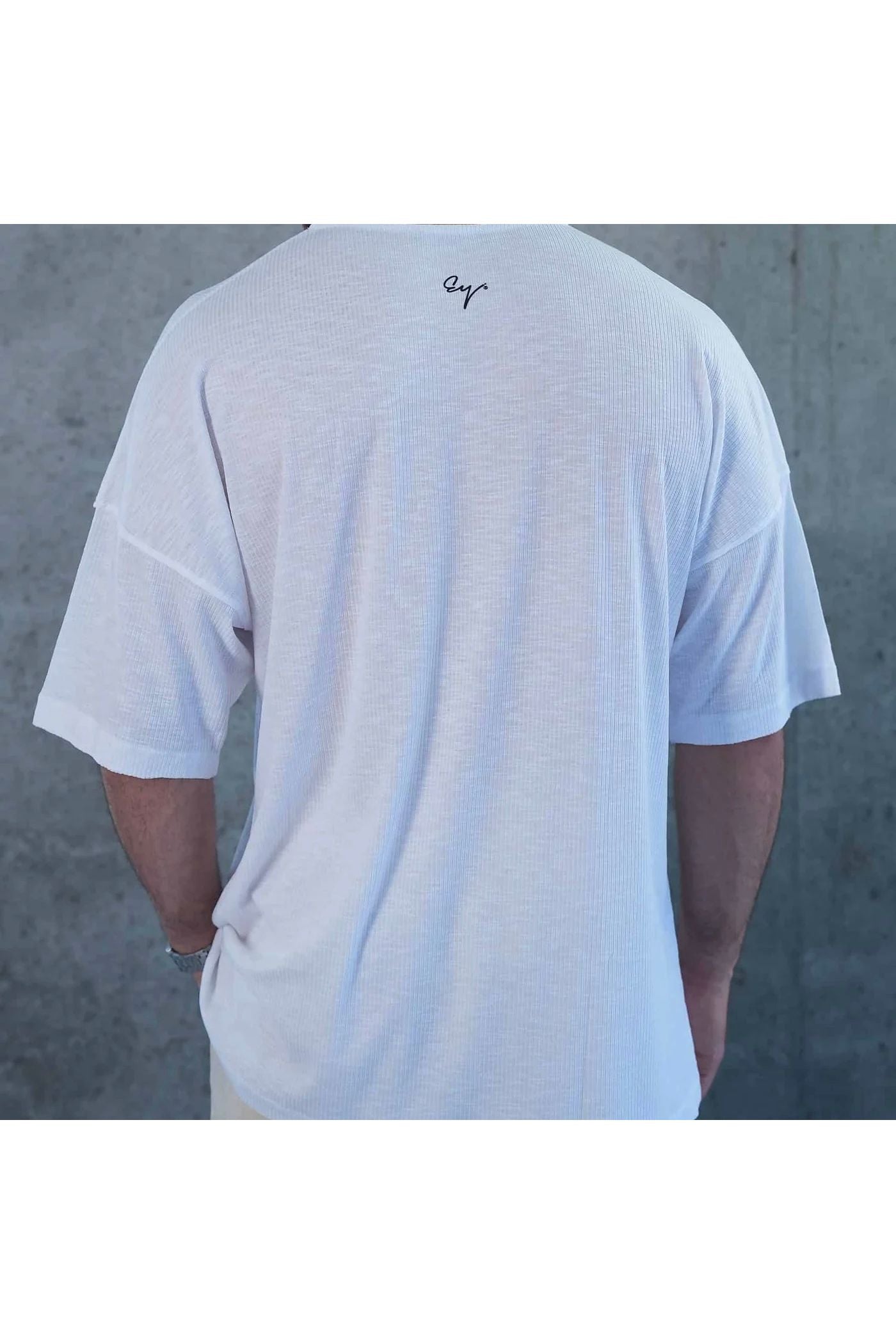 LINEN T SHIRT - WHITE - Butterfly Sneakers