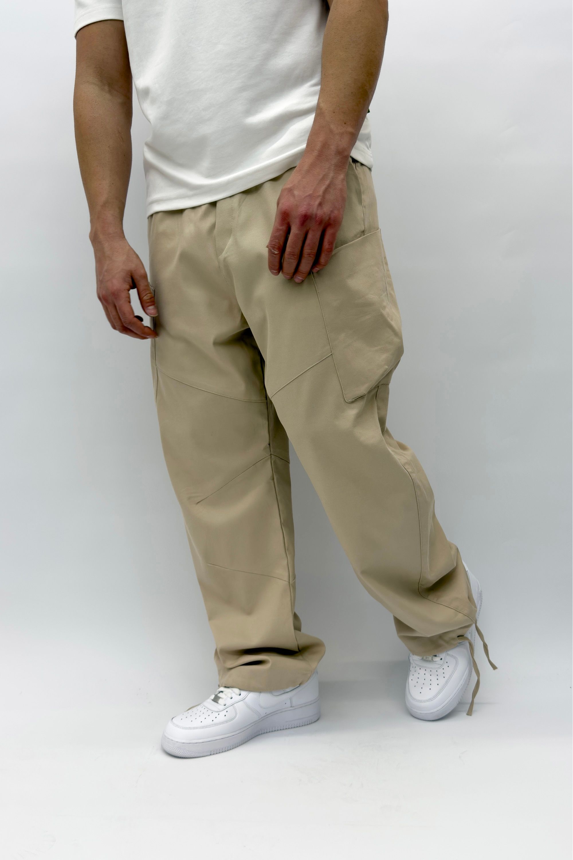 מכנס מבד כותנה עם כיסים בז - Butterfly Sneakers