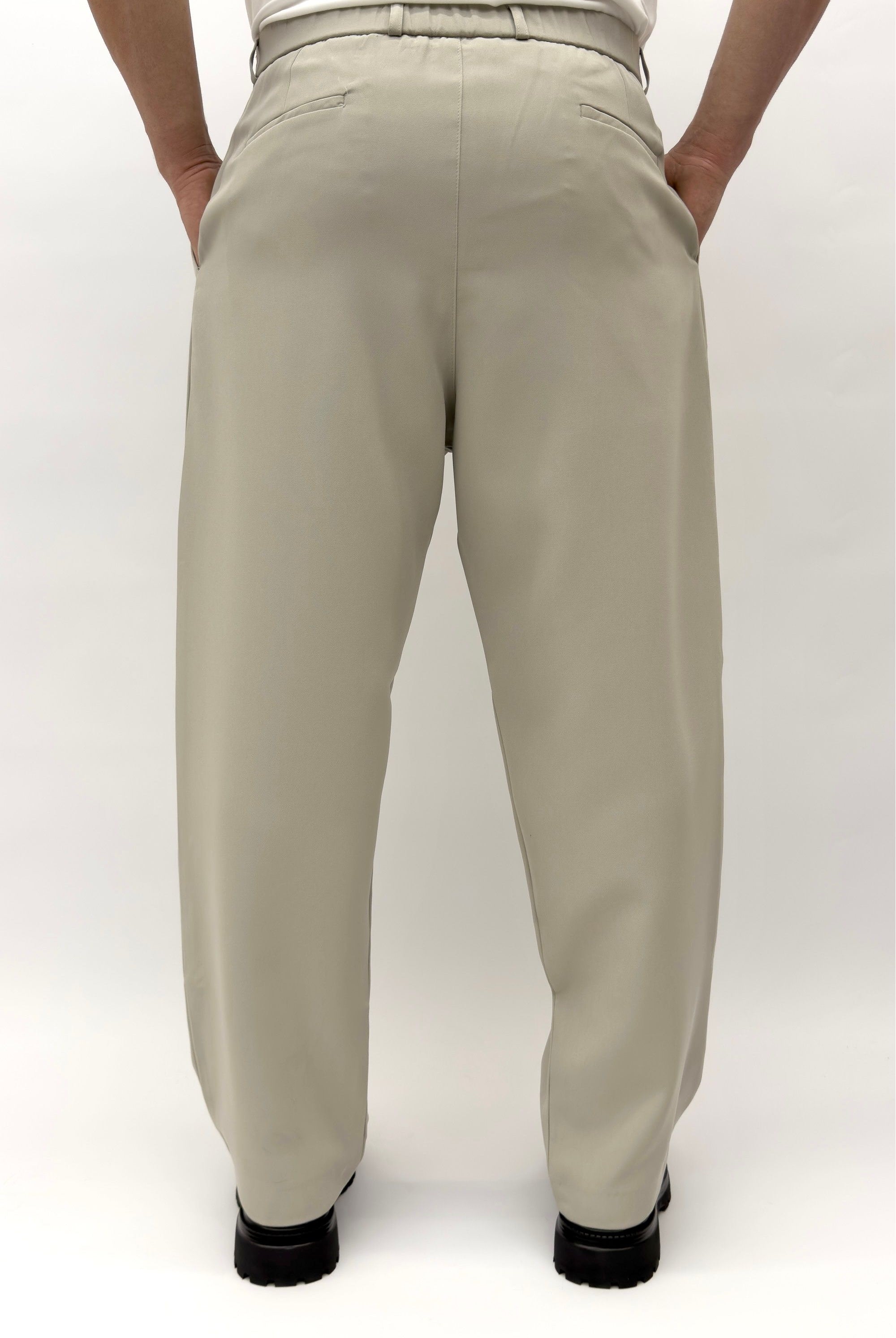 מכנס אלגנט פתיחה רחבה - Butterfly Sneakers