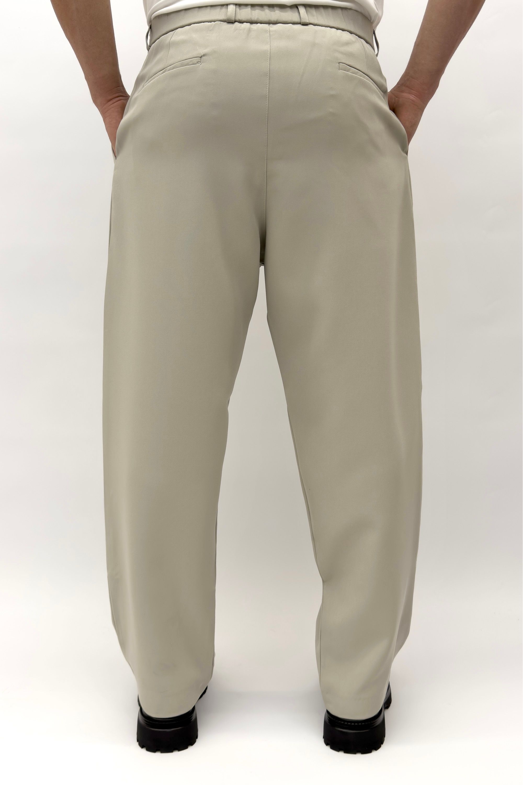 מכנס אלגנט פתיחה רחבה - Butterfly Sneakers