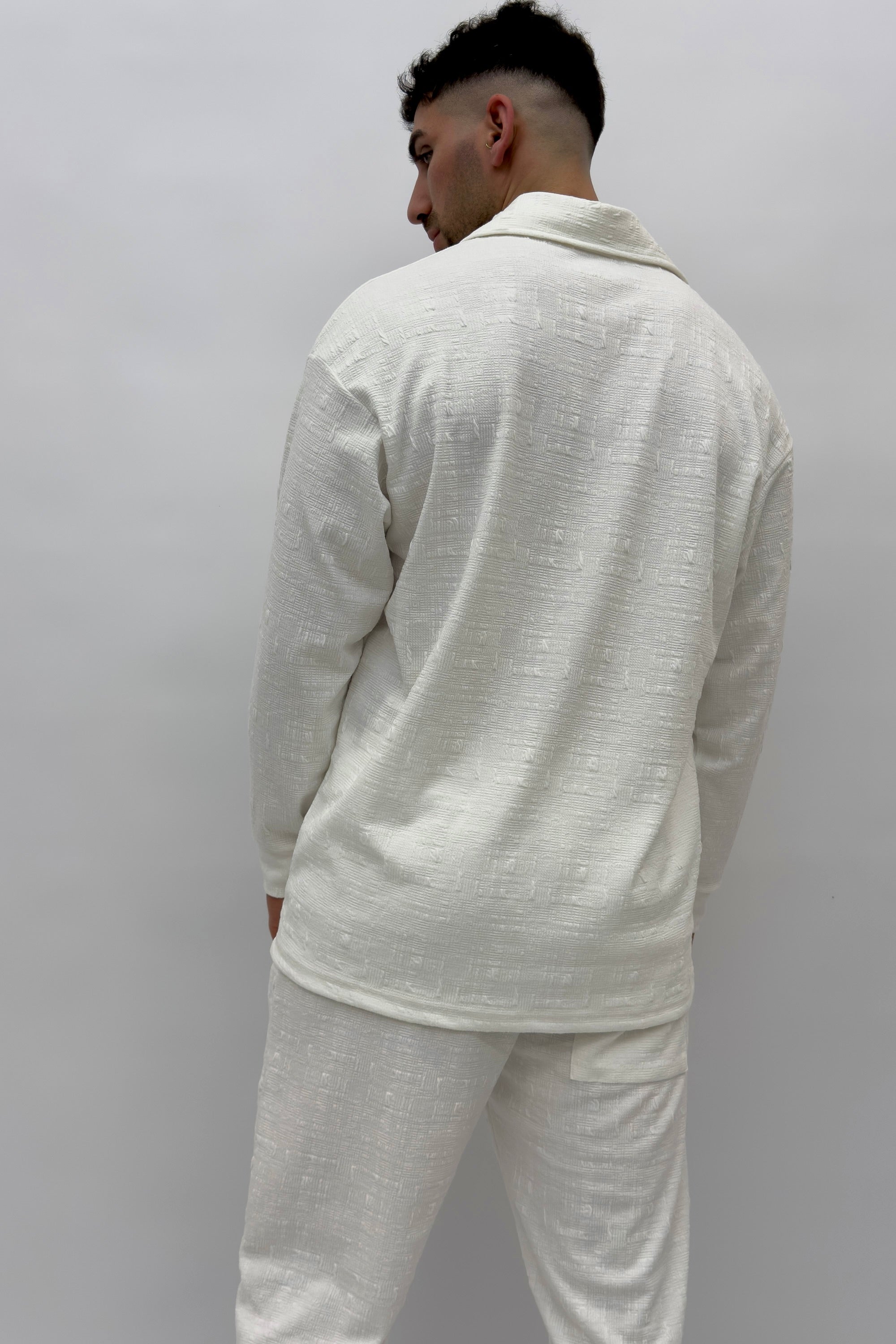 חולצה אלגנט חליפת פשתן - Butterfly Sneakers