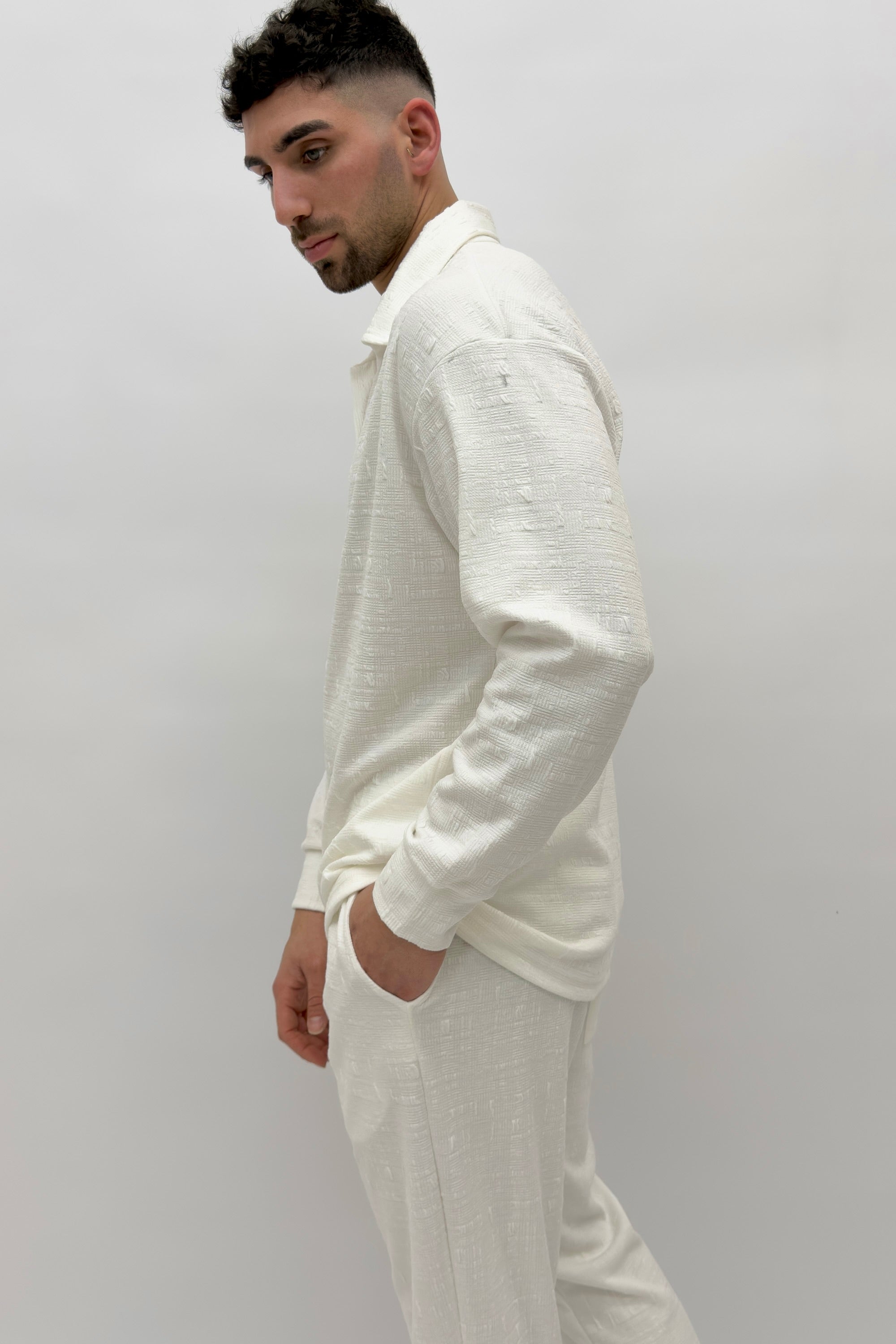 חולצה אלגנט חליפת פשתן - Butterfly Sneakers