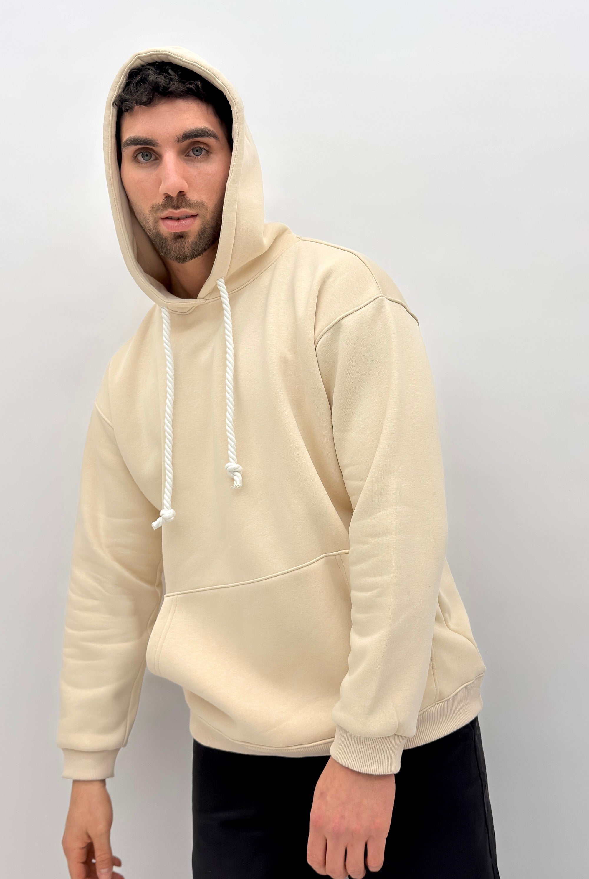 קפוצ'ון OS EFFECT CRE עם רקמה - Butterfly Sneakers