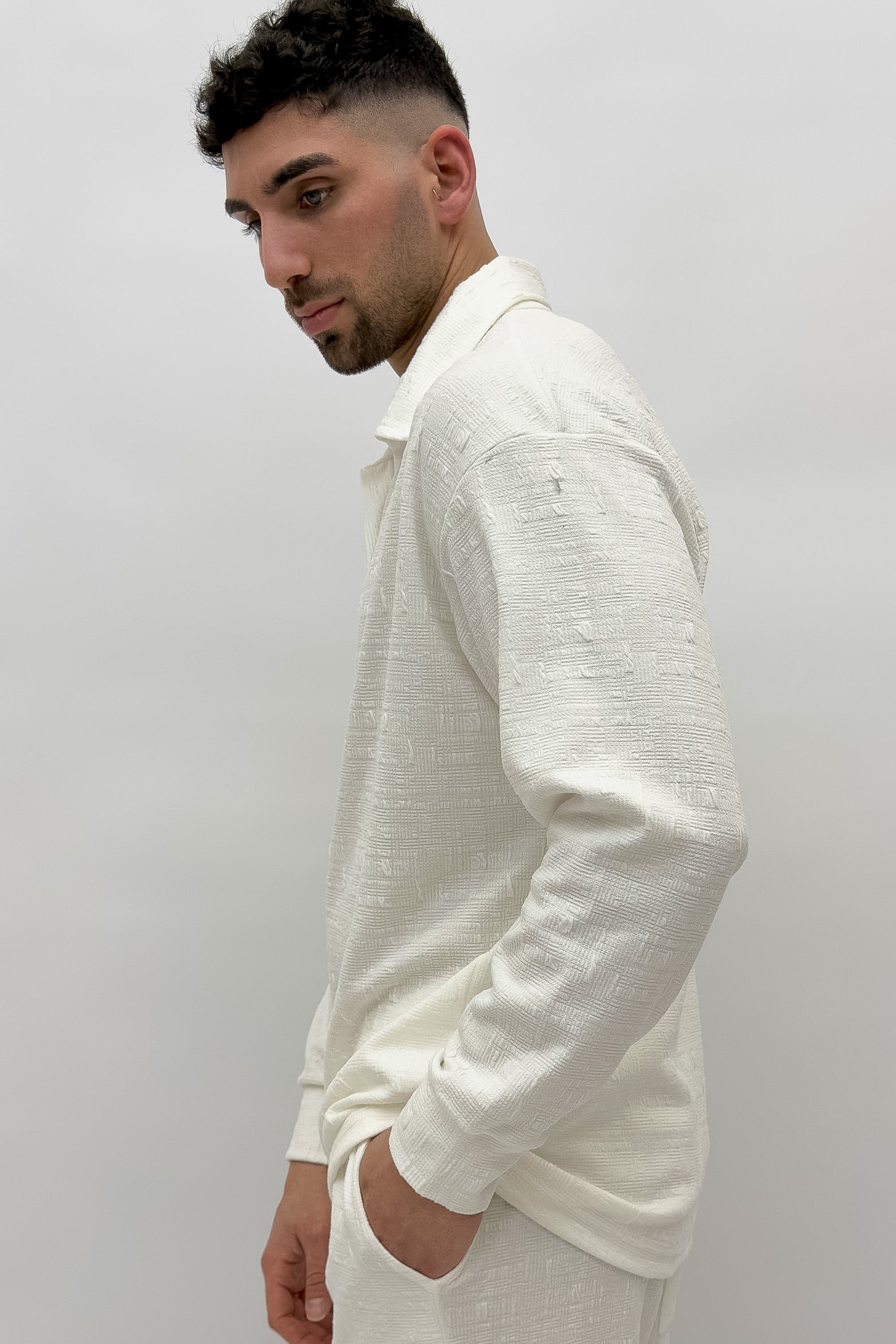 חולצה אלגנט חליפת פשתן - Butterfly Sneakers