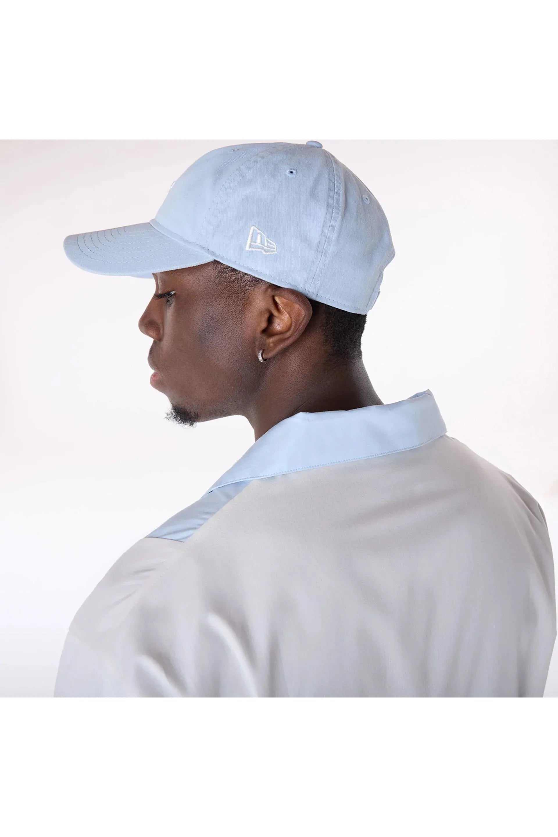 LA Dodgers Stripe Revere Open White Short Sleeve Shirt - Butterfly Sneakers