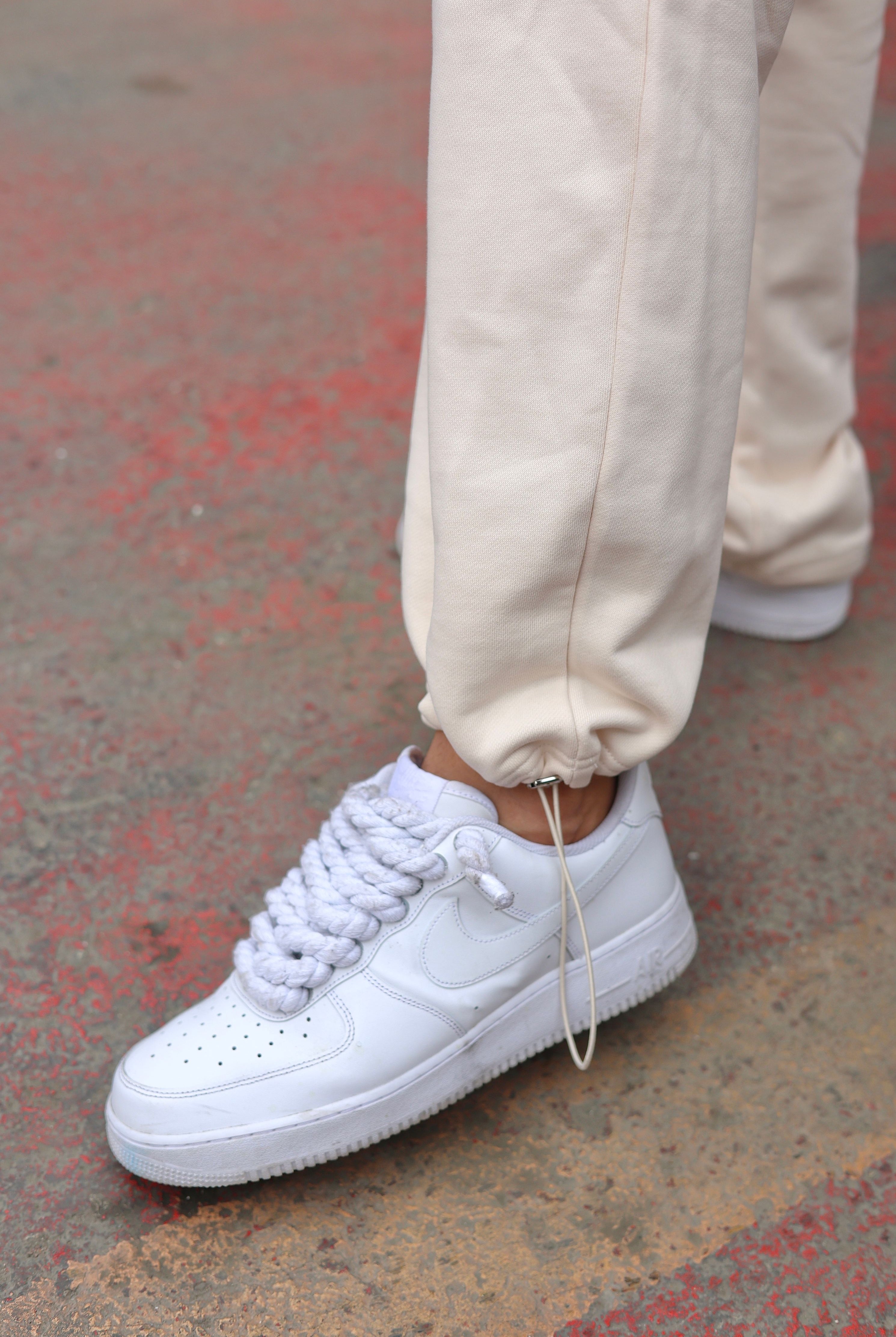 מכנסיים OS BUTTERFLY CRE עם רקמה - Butterfly Sneakers