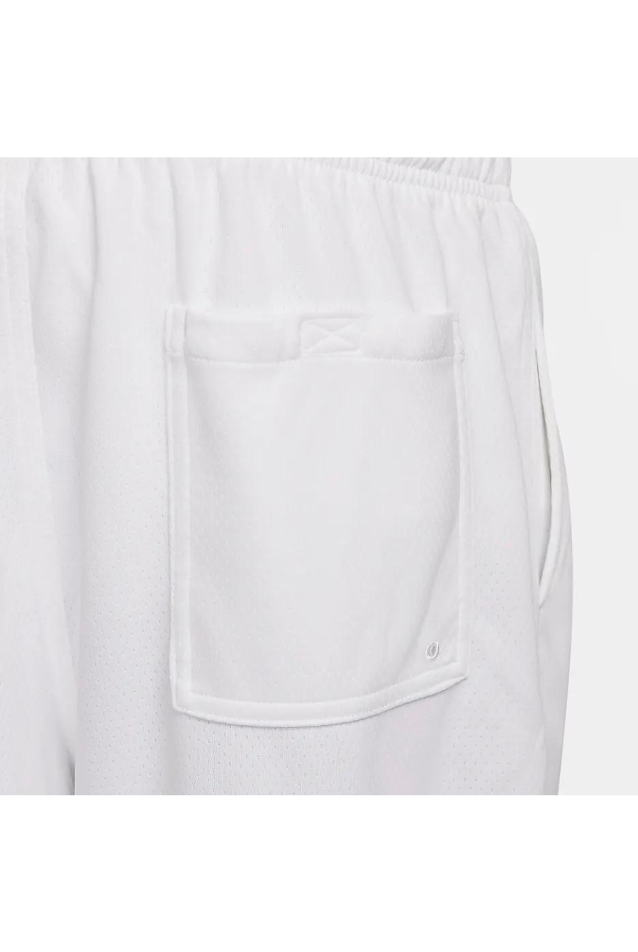 Nike Club
Men's Mesh Flow Shorts - Butterfly Sneakers