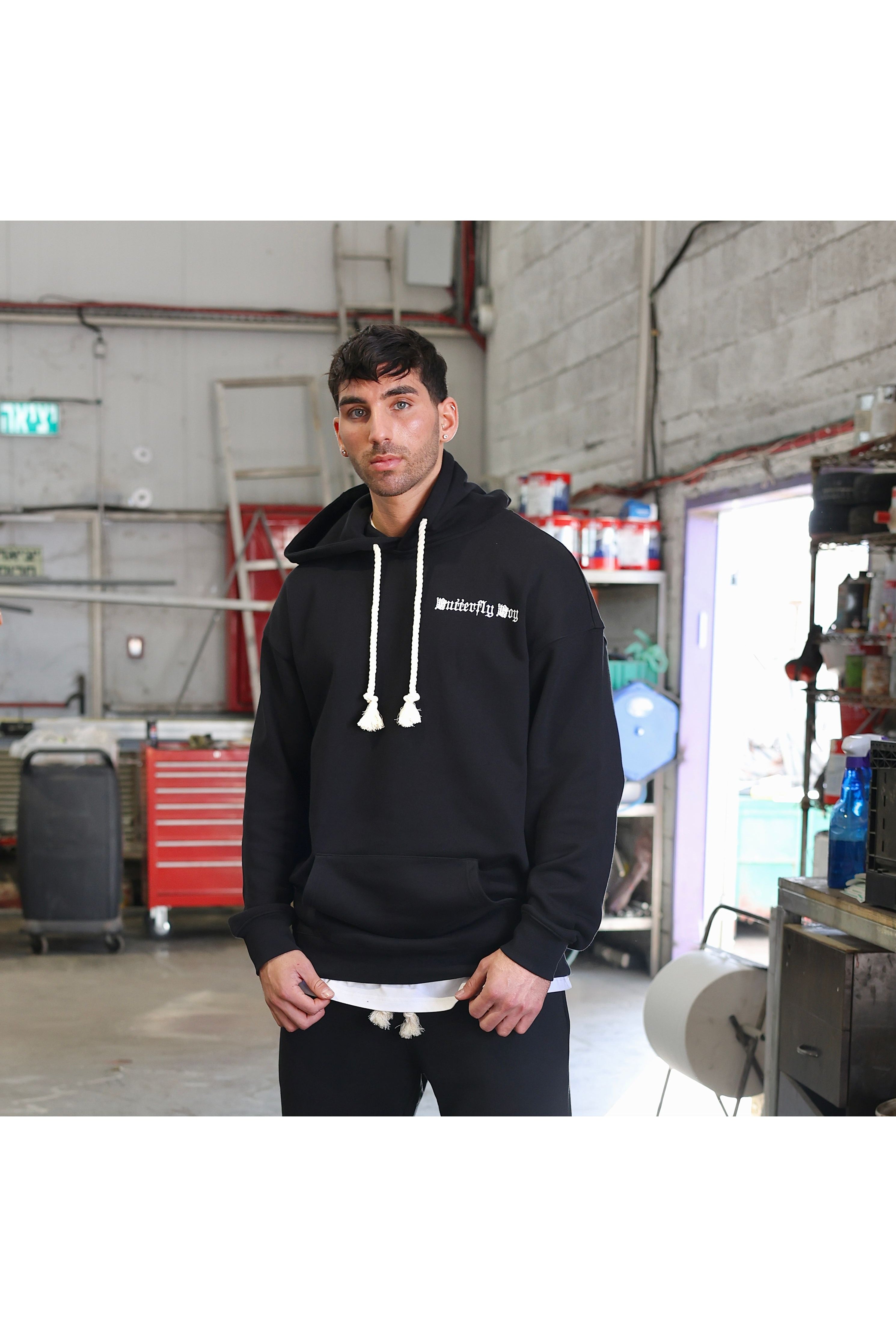 קפוצ'ון BUTTERFLY BLK עם רקמה - Butterfly Sneakers