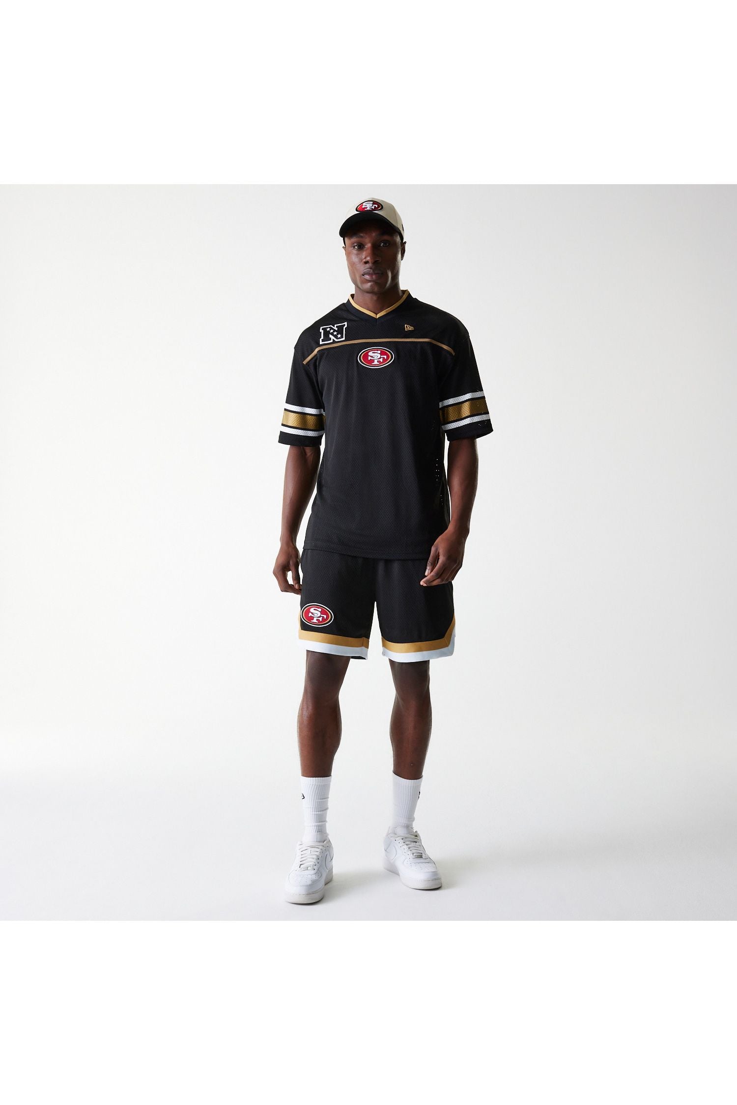 NFL BLK מכנסיים קצרים - Butterfly Sneakers