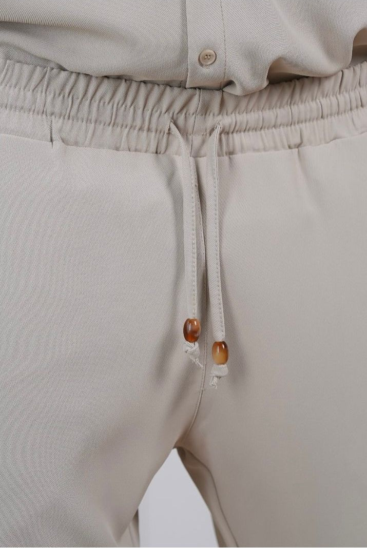 Elegant New York Pants - Beige - Butterfly Sneakers