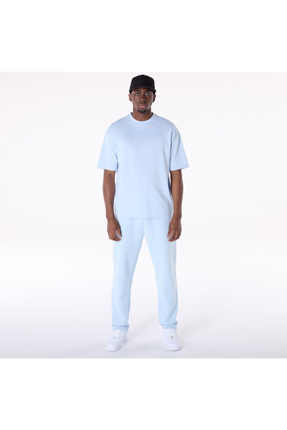 Pastel Blue OS חולצת טי שרט שרוול קצר - Butterfly Sneakers