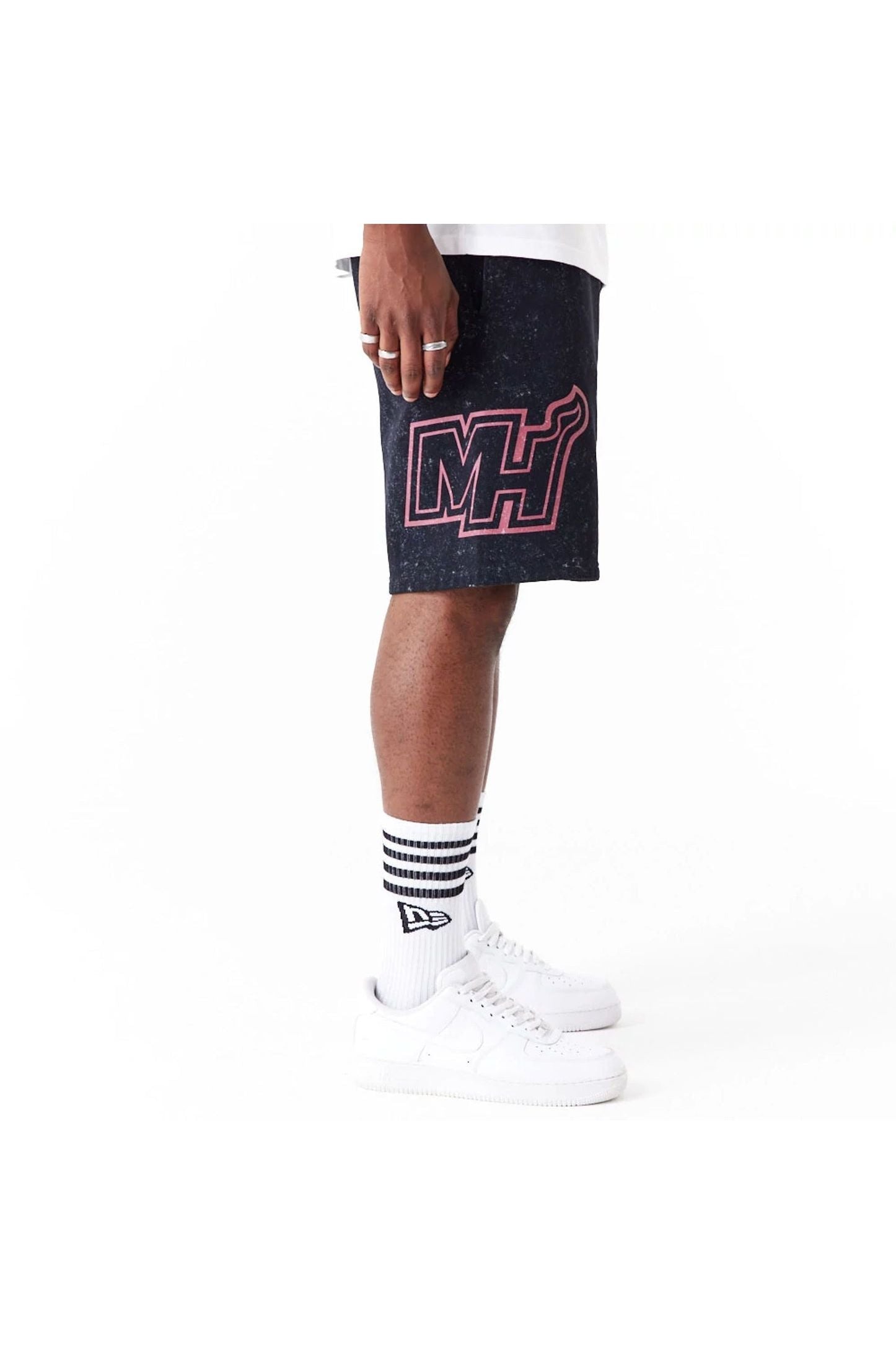 New Era Miami Heat NBA Washed Black Shorts - Butterfly Sneakers