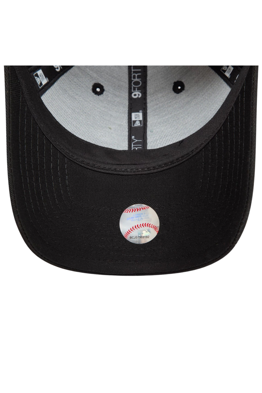 New York Yankees MLB Icon Black 9FORTY Adjustable Cap - Butterfly Sneakers