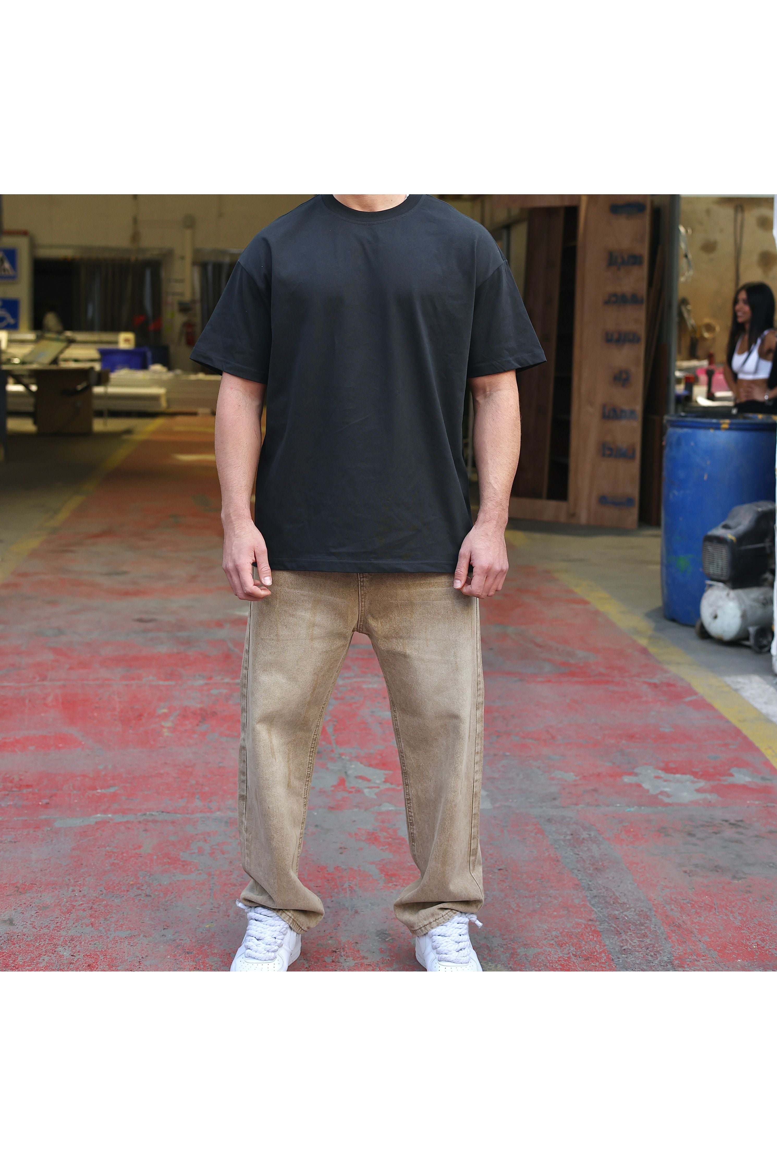 חולצה טי שרט שרוול קצר OS שחורה - Butterfly Sneakers